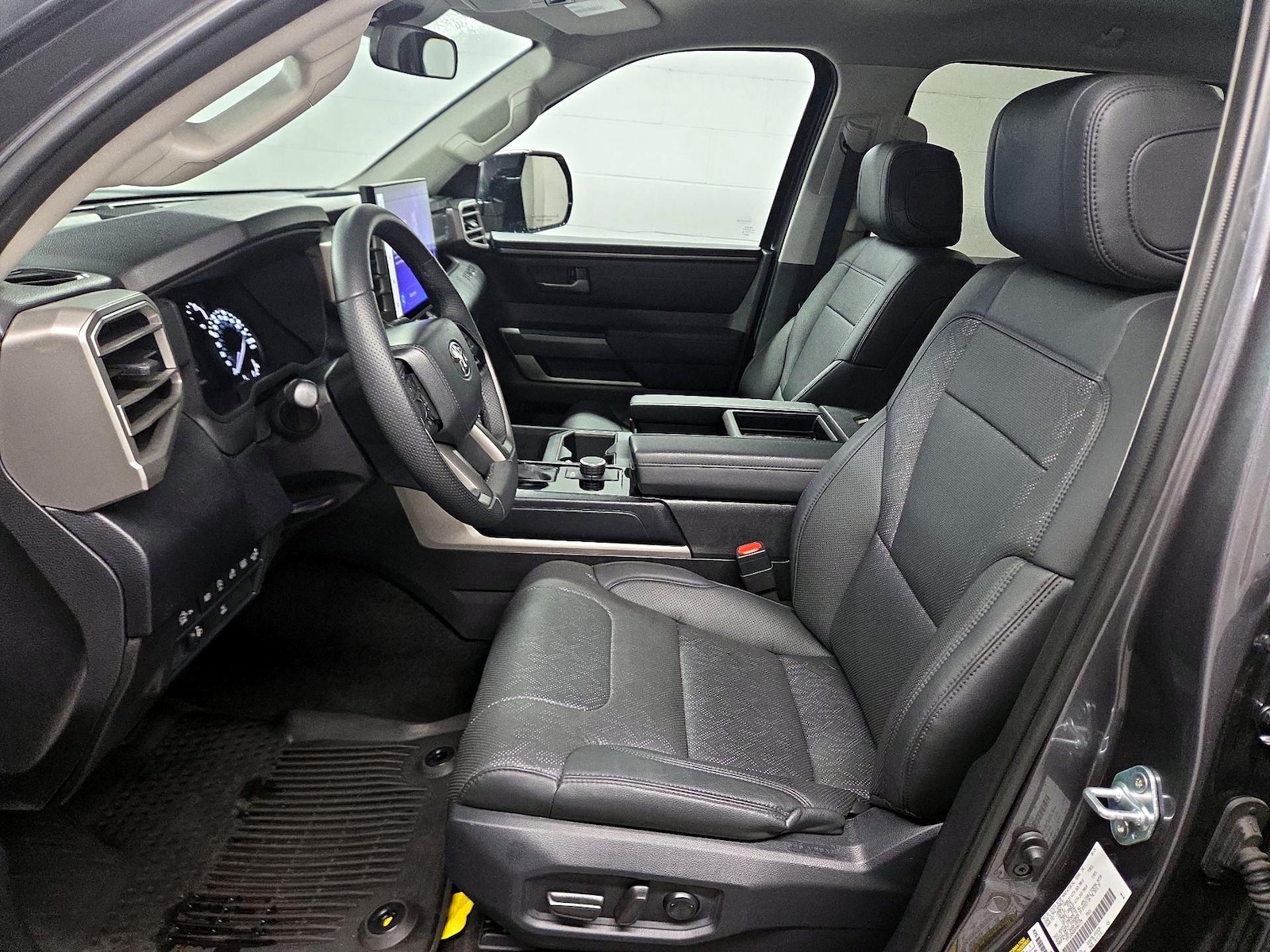 2024 Toyota Tundra SR5 - Photo 12