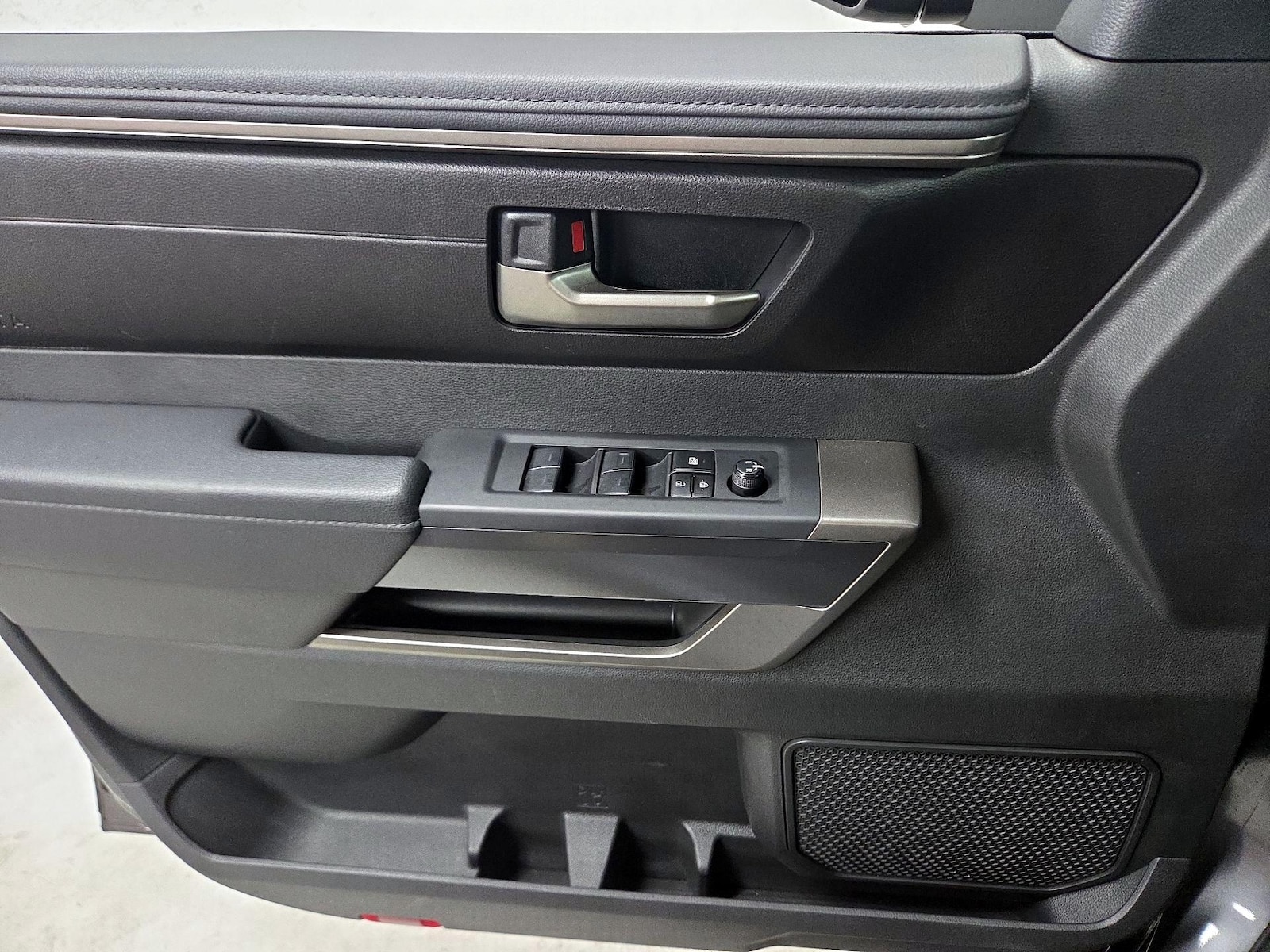 2024 Toyota Tundra SR5 - Photo 13