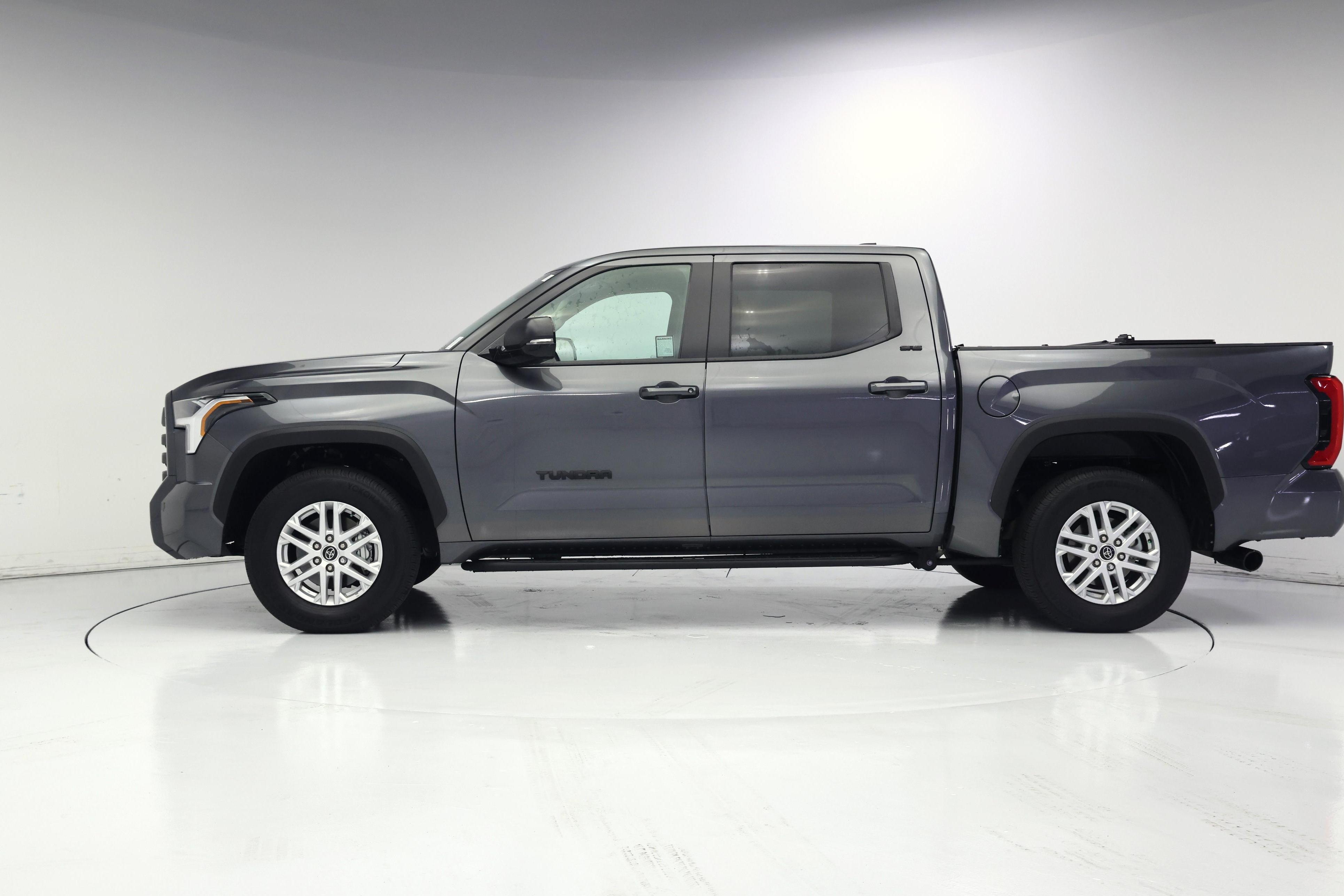 Thumbnail: 2024 Toyota Tundra - 3