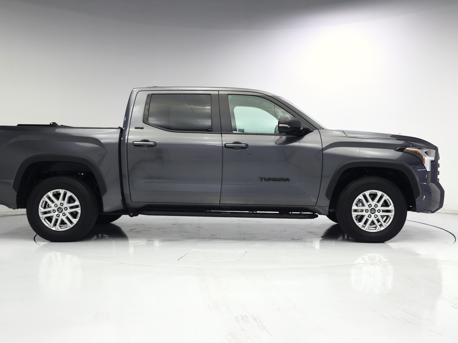 2024 Toyota Tundra SR5 - Photo 8