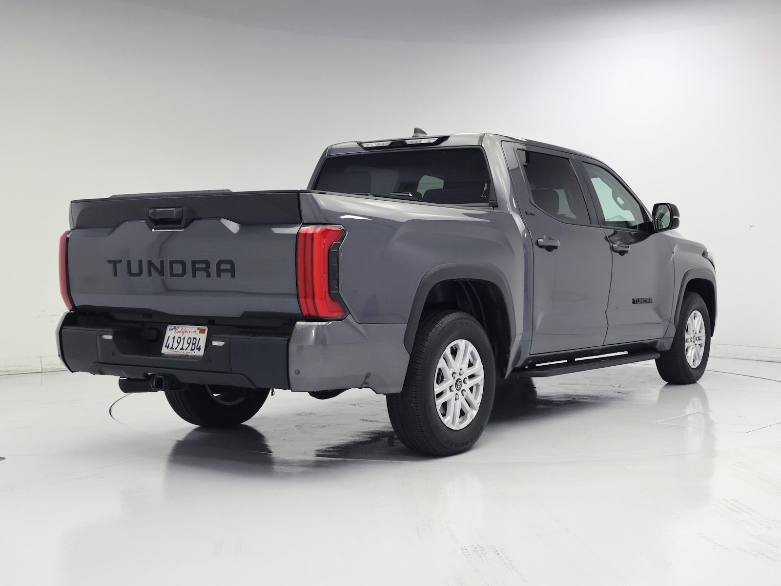 2024 Toyota Tundra SR5 - Photo 9