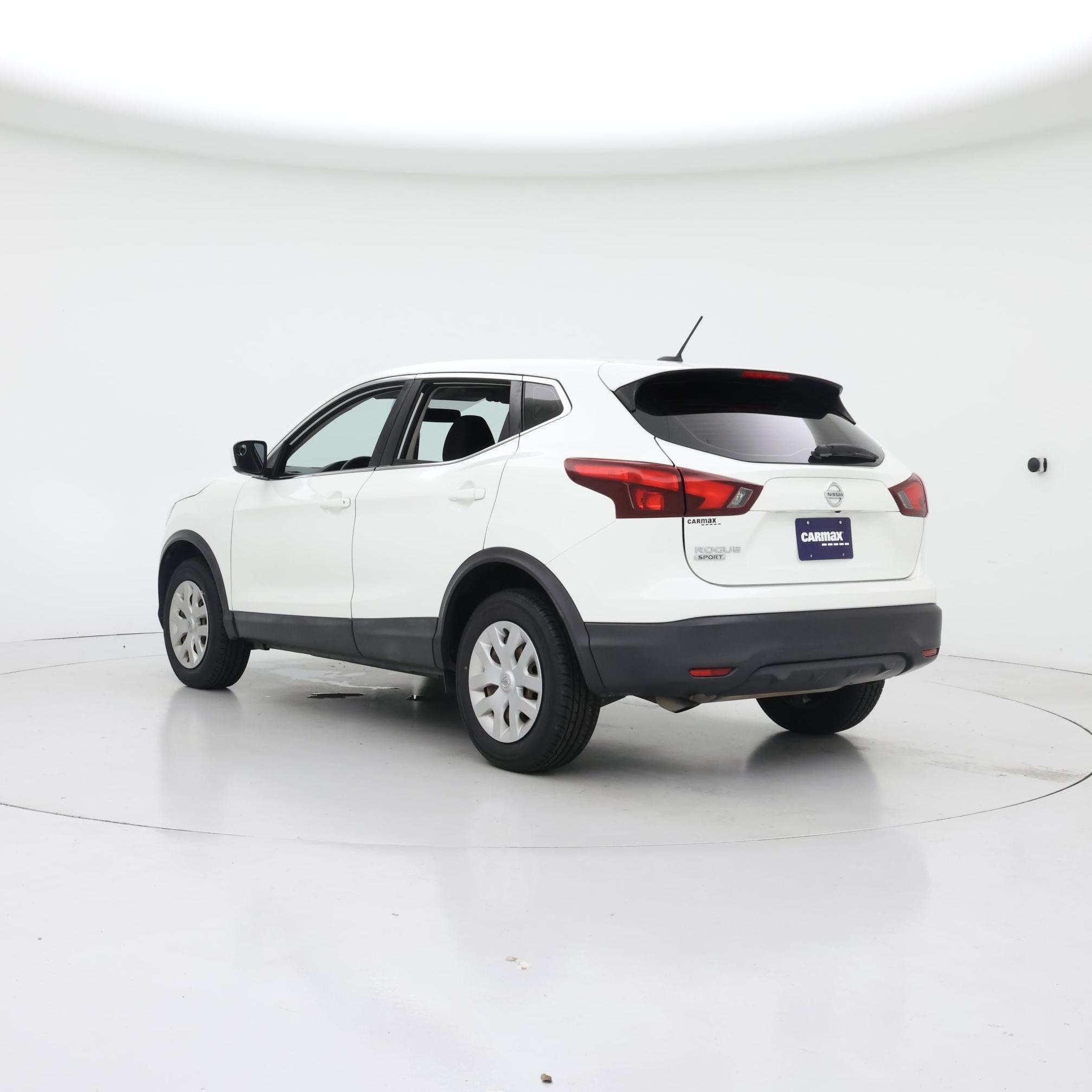 Thumbnail: 2018 Nissan Rogue Sport - 2
