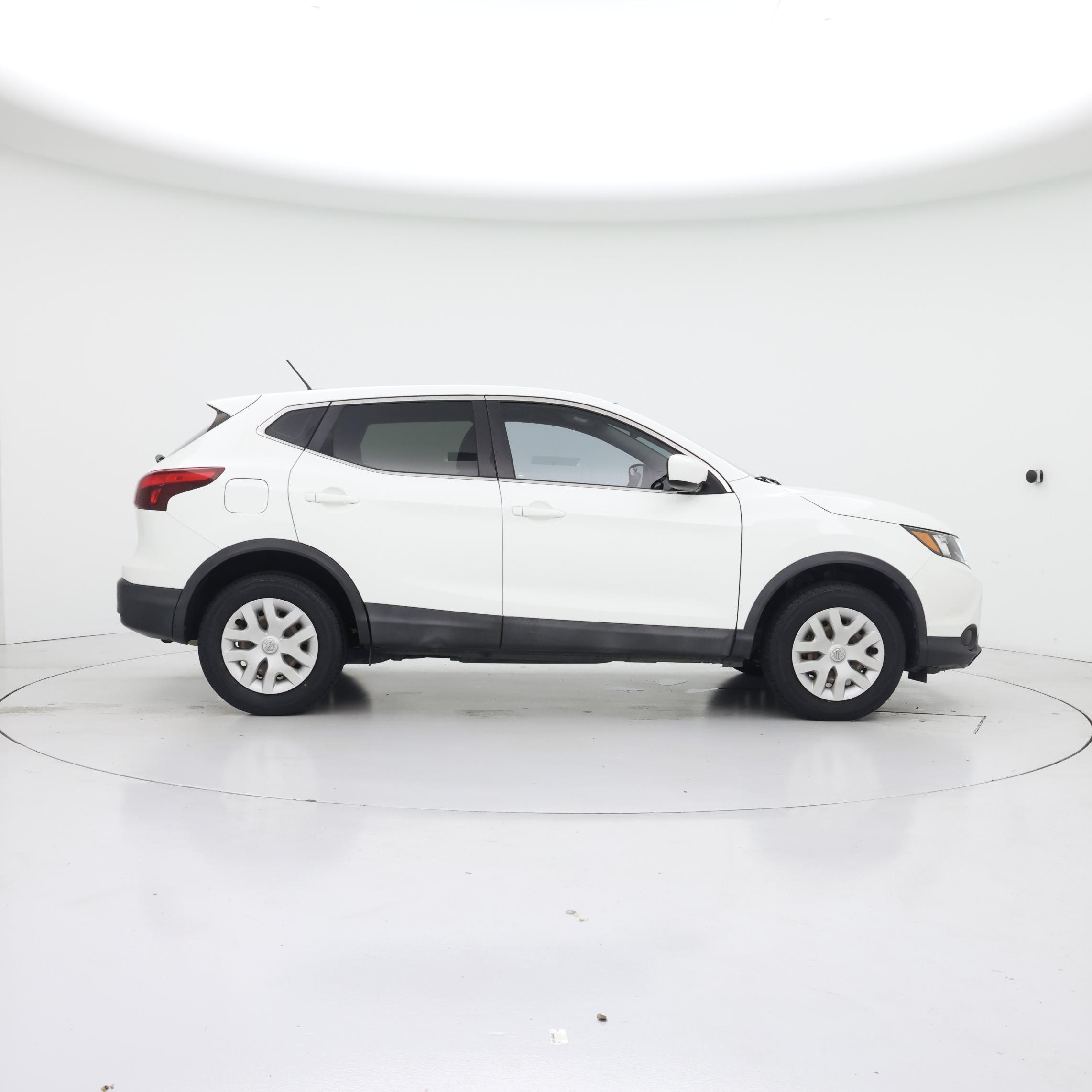 Thumbnail: 2018 Nissan Rogue Sport - 7