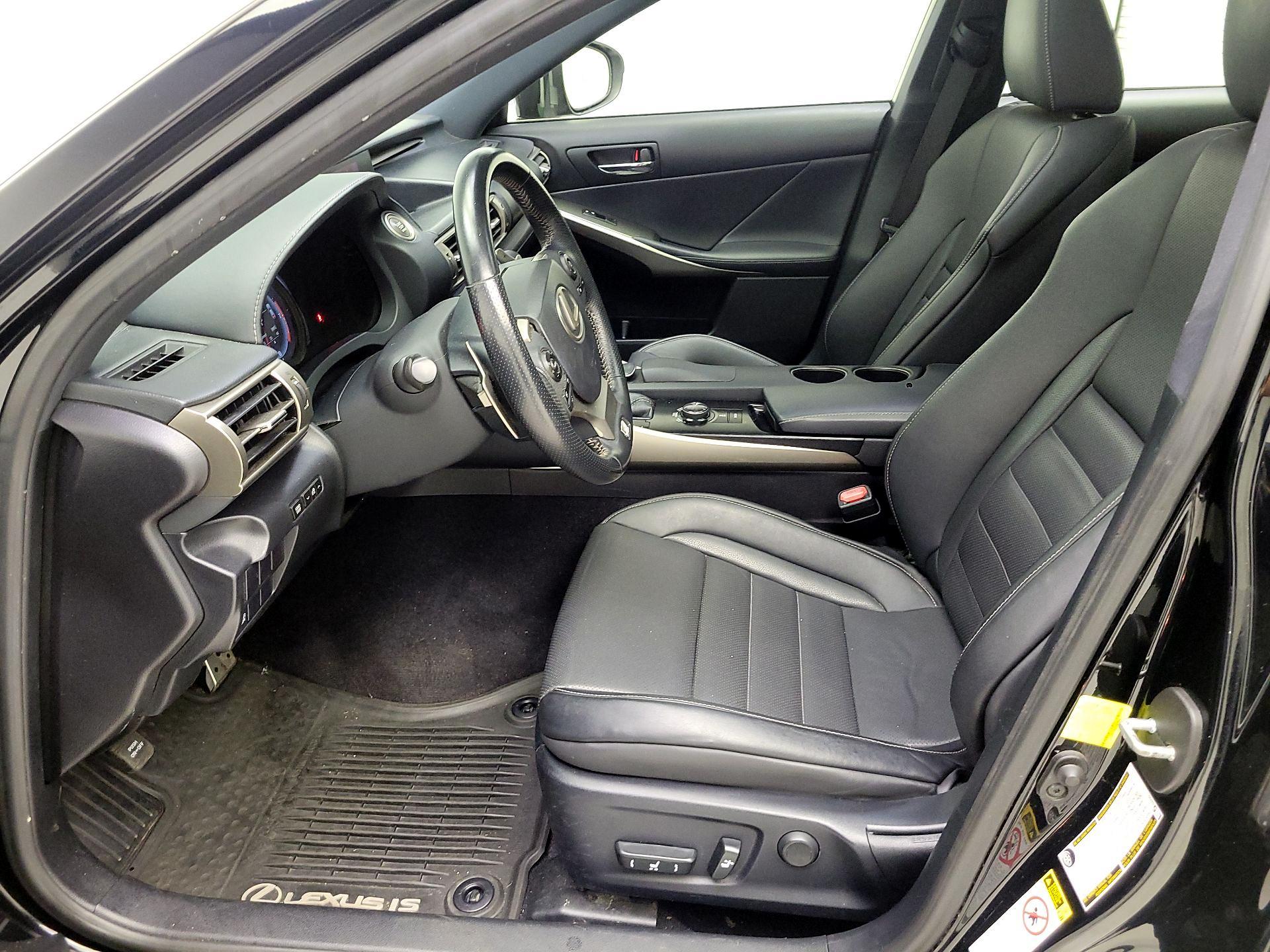 Thumbnail: 2014 Lexus IS - 11