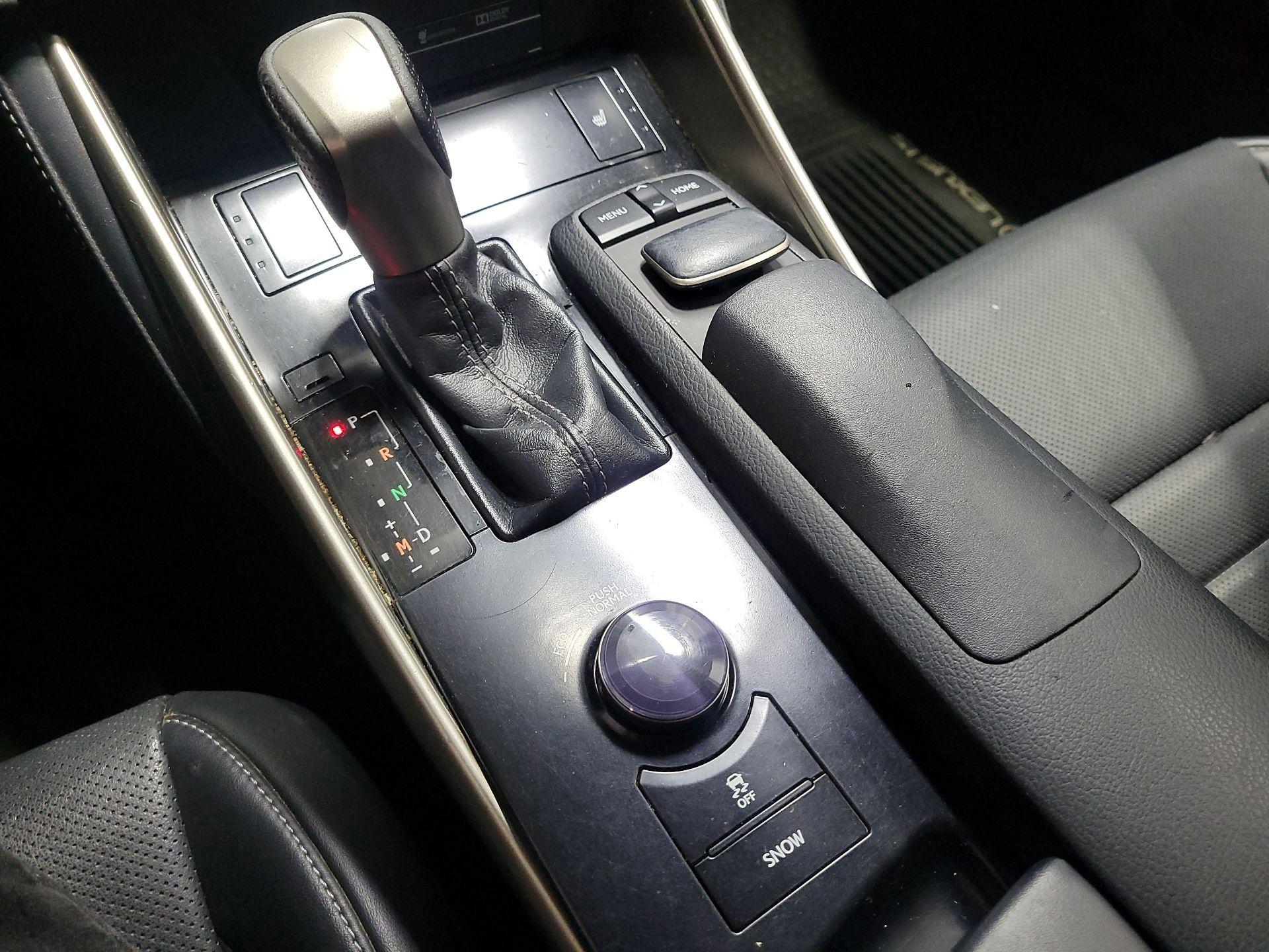 Thumbnail: 2014 Lexus IS - 17