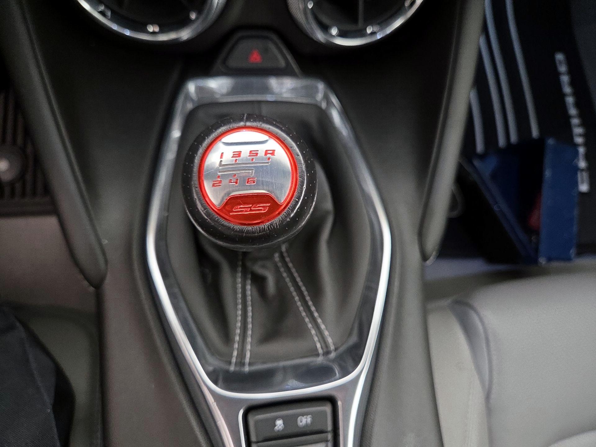 Thumbnail: 2018 Chevrolet Camaro - 15