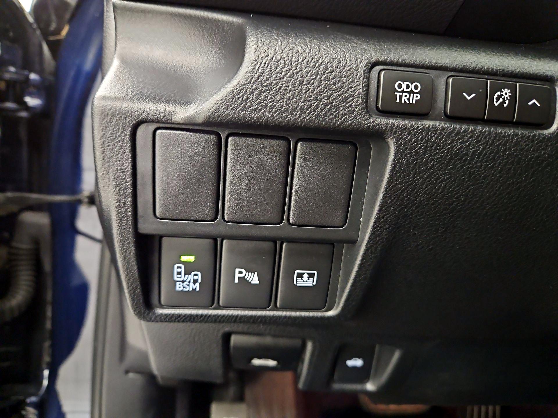 Thumbnail: 2014 Lexus IS - 13