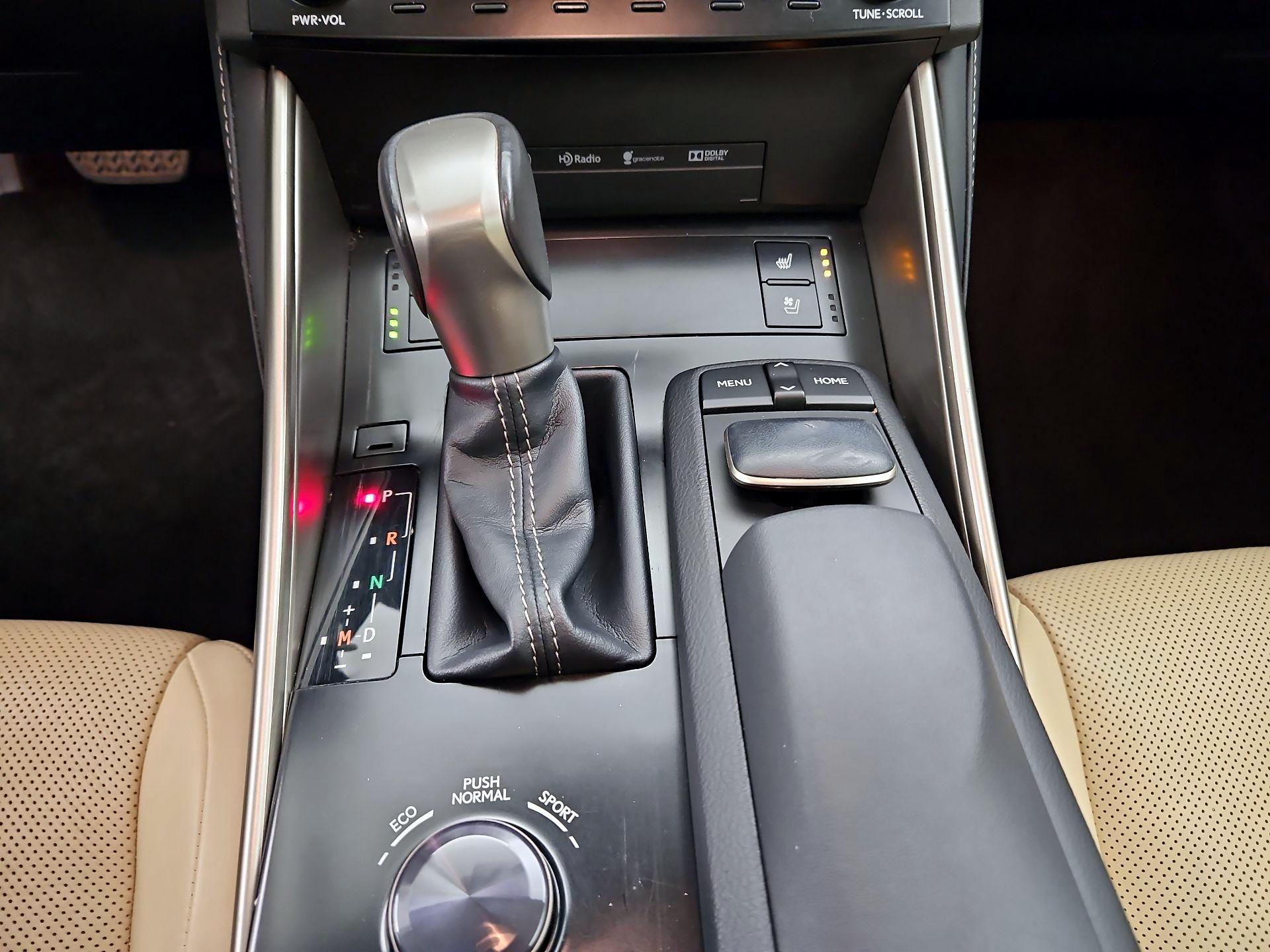 Thumbnail: 2014 Lexus IS - 18