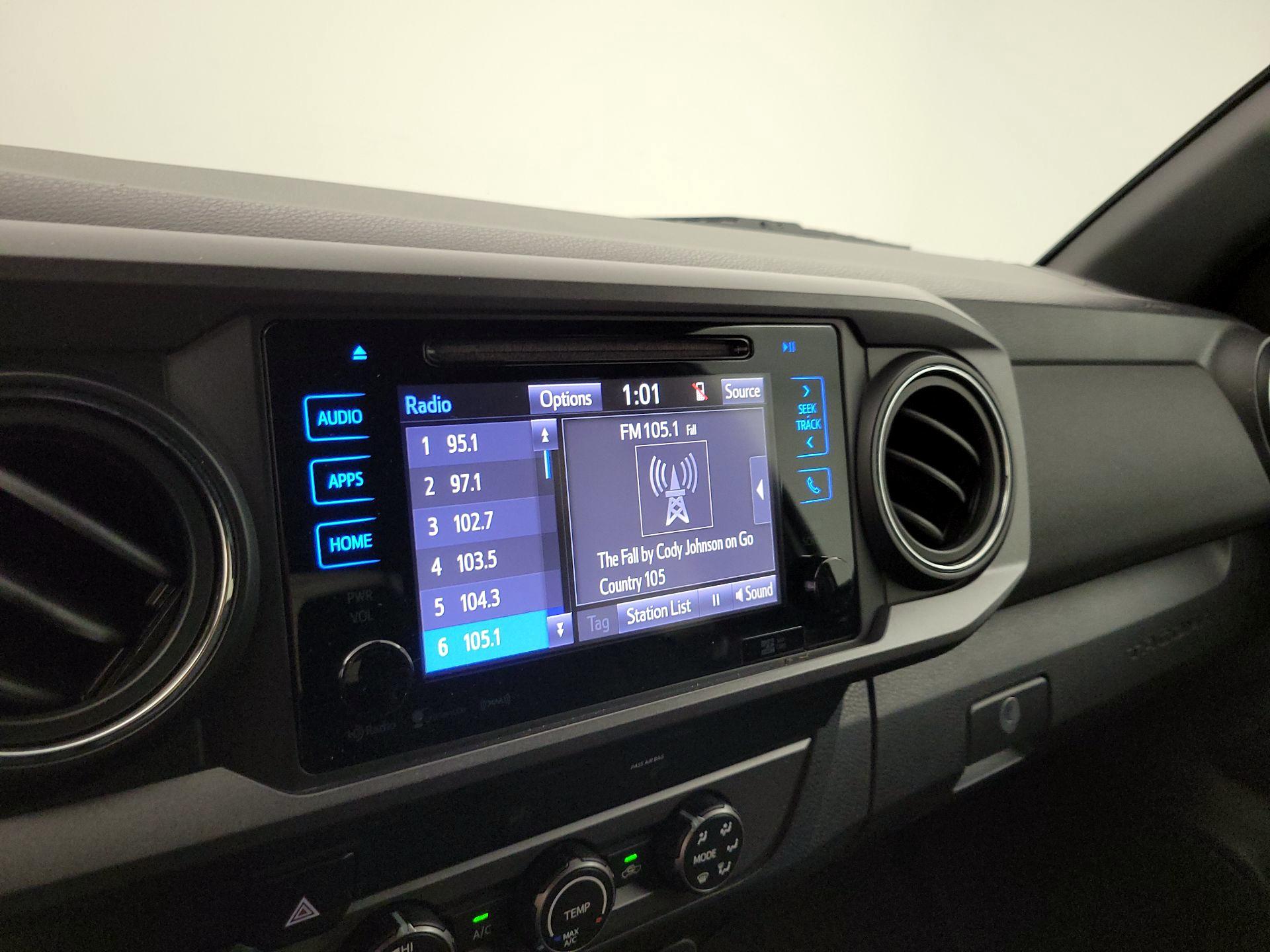 Thumbnail: 2019 Toyota Tacoma - 15