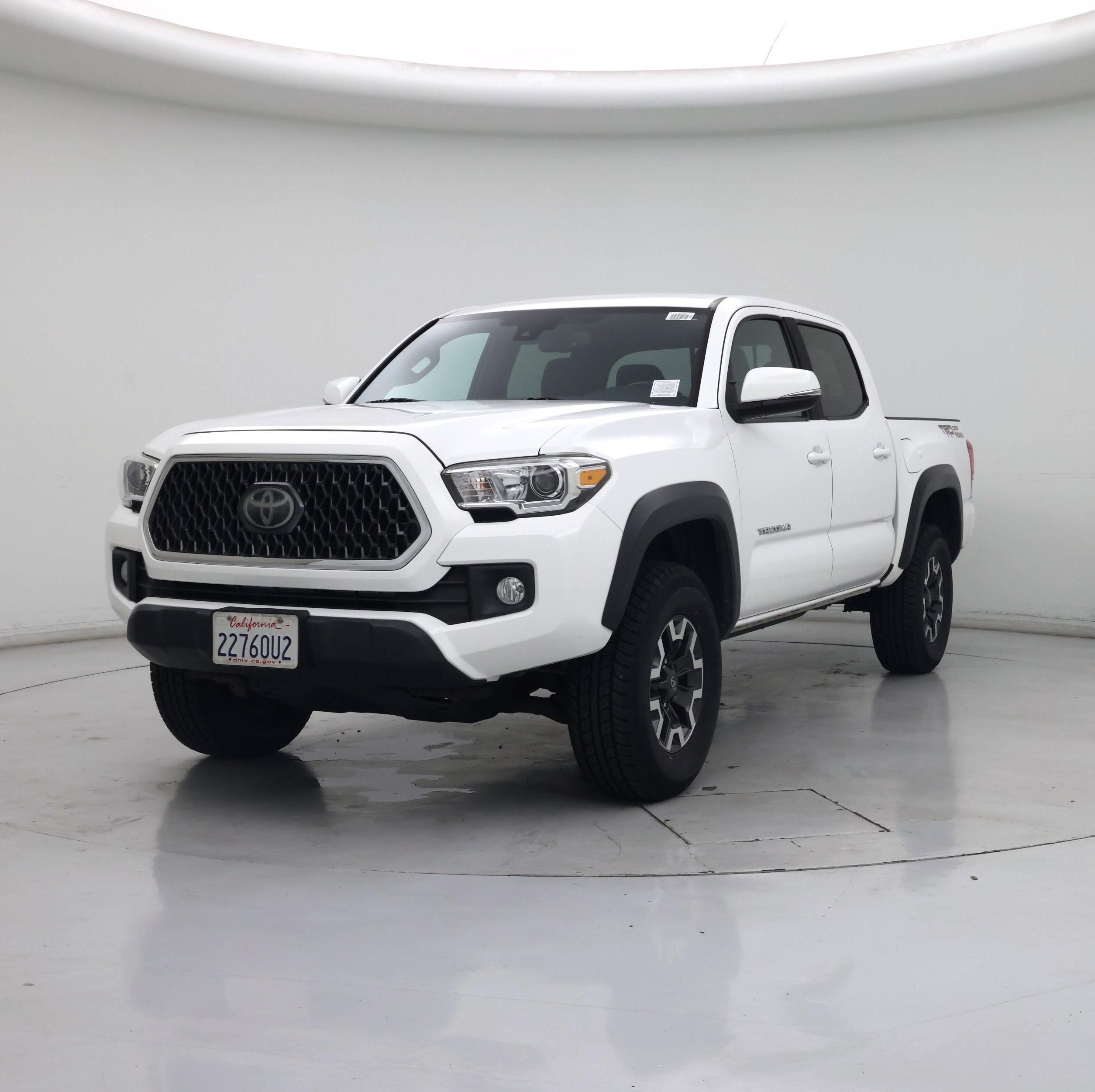 Thumbnail: 2019 Toyota Tacoma - 4