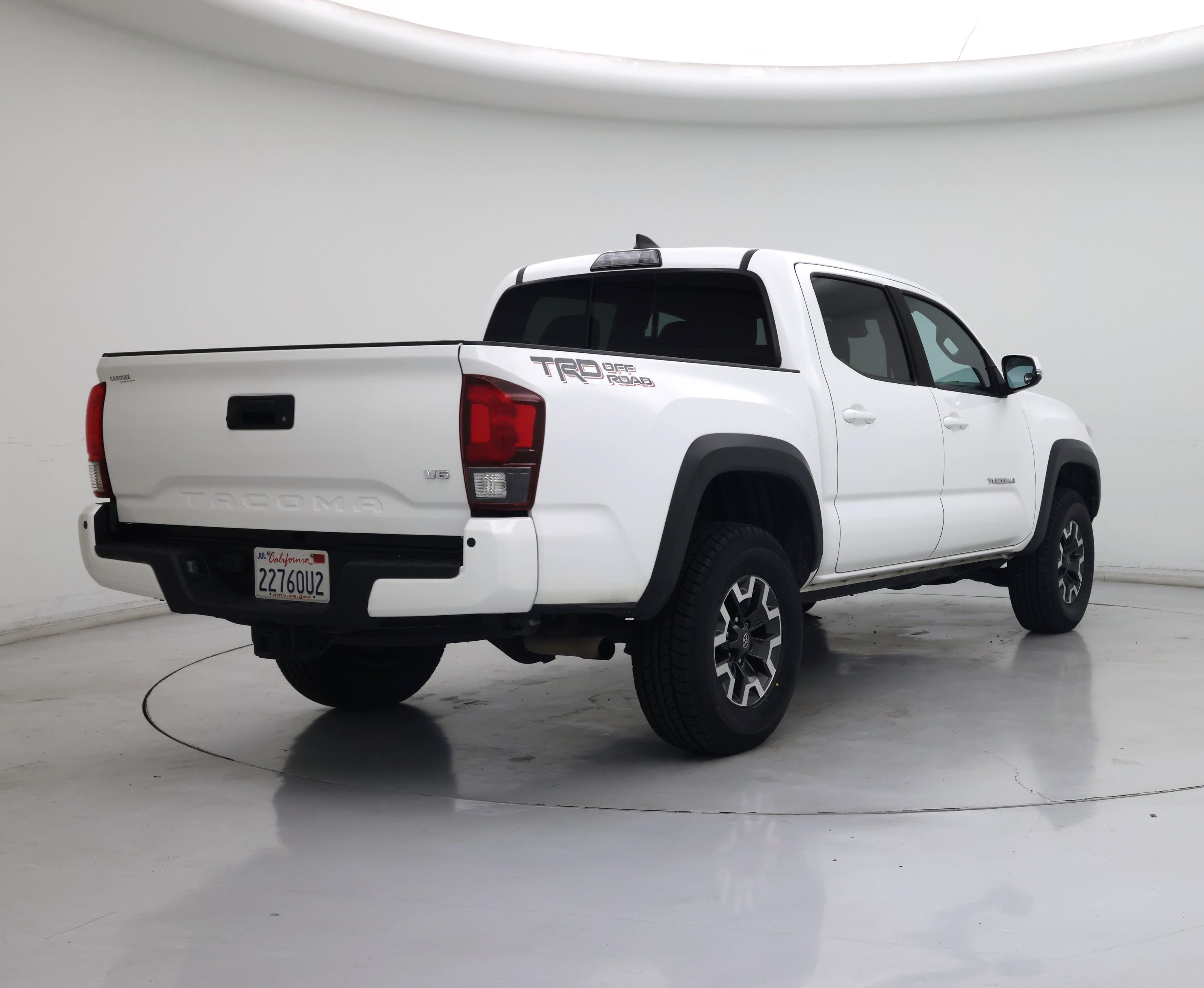 Thumbnail: 2019 Toyota Tacoma - 8