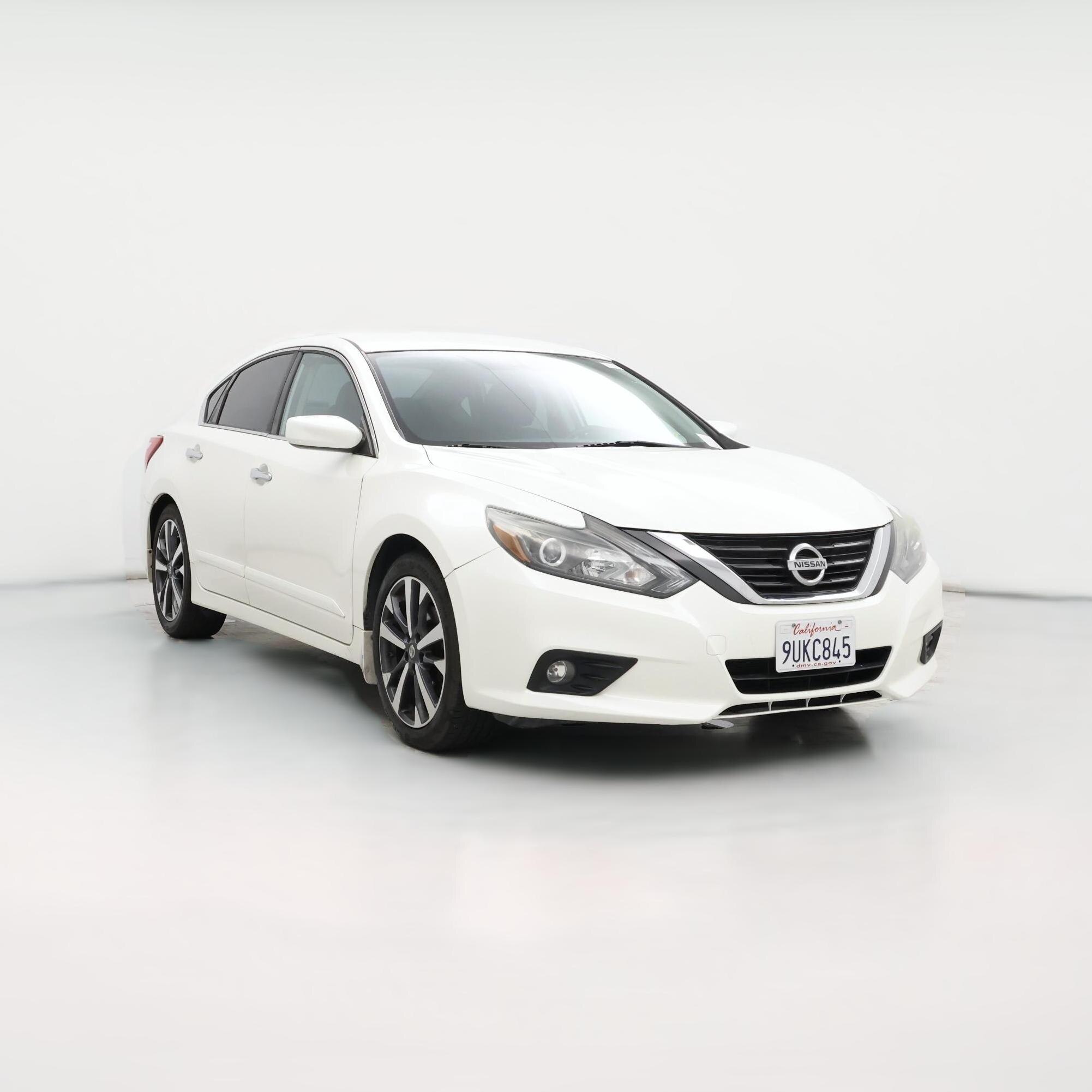 Thumbnail: 2016 Nissan Altima - 1