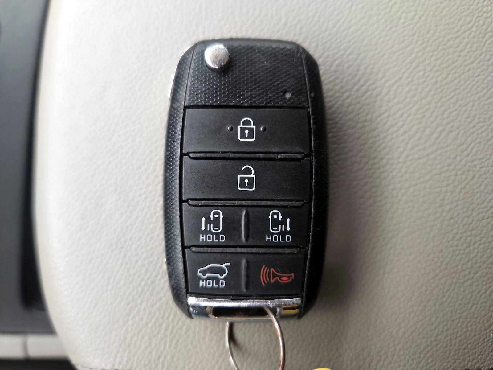2021 Kia Sedona LX - Photo 25