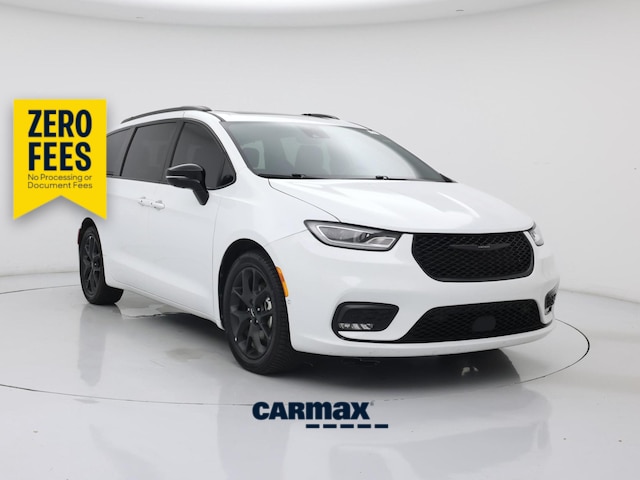 White 2024 Chrysler Pacifica Minivan Front-Wheel Drive Automatic