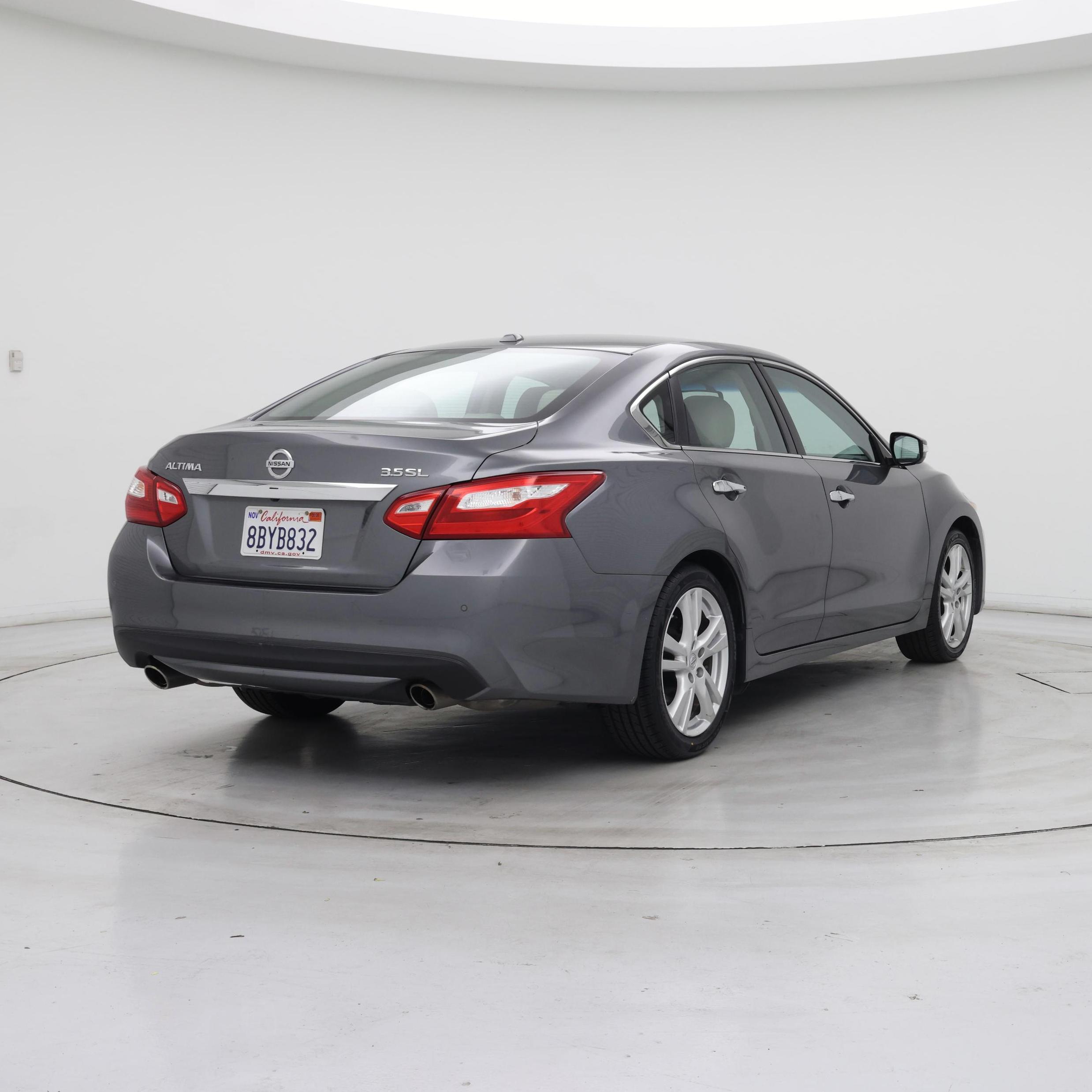Thumbnail: 2016 Nissan Altima - 8