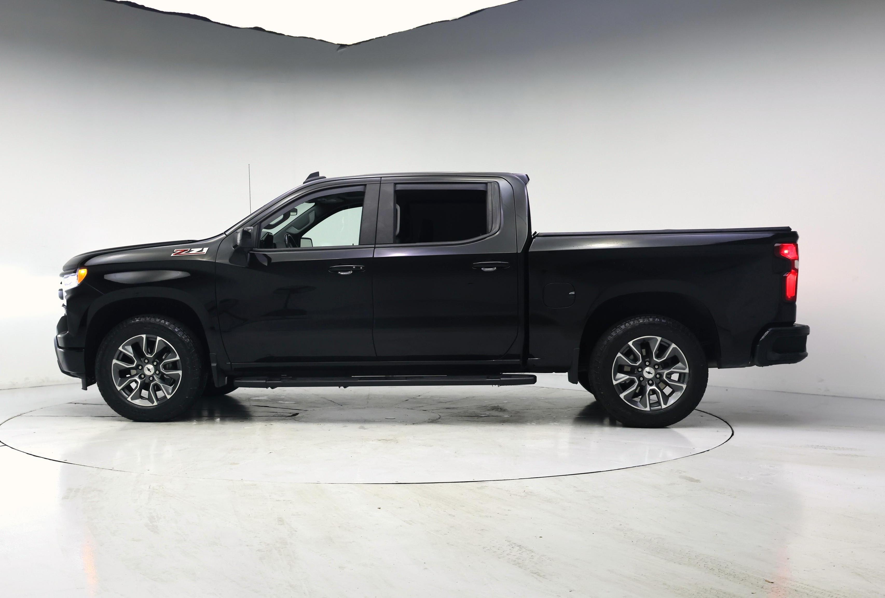 Thumbnail: 2023 Chevrolet Silverado 1500 - 3