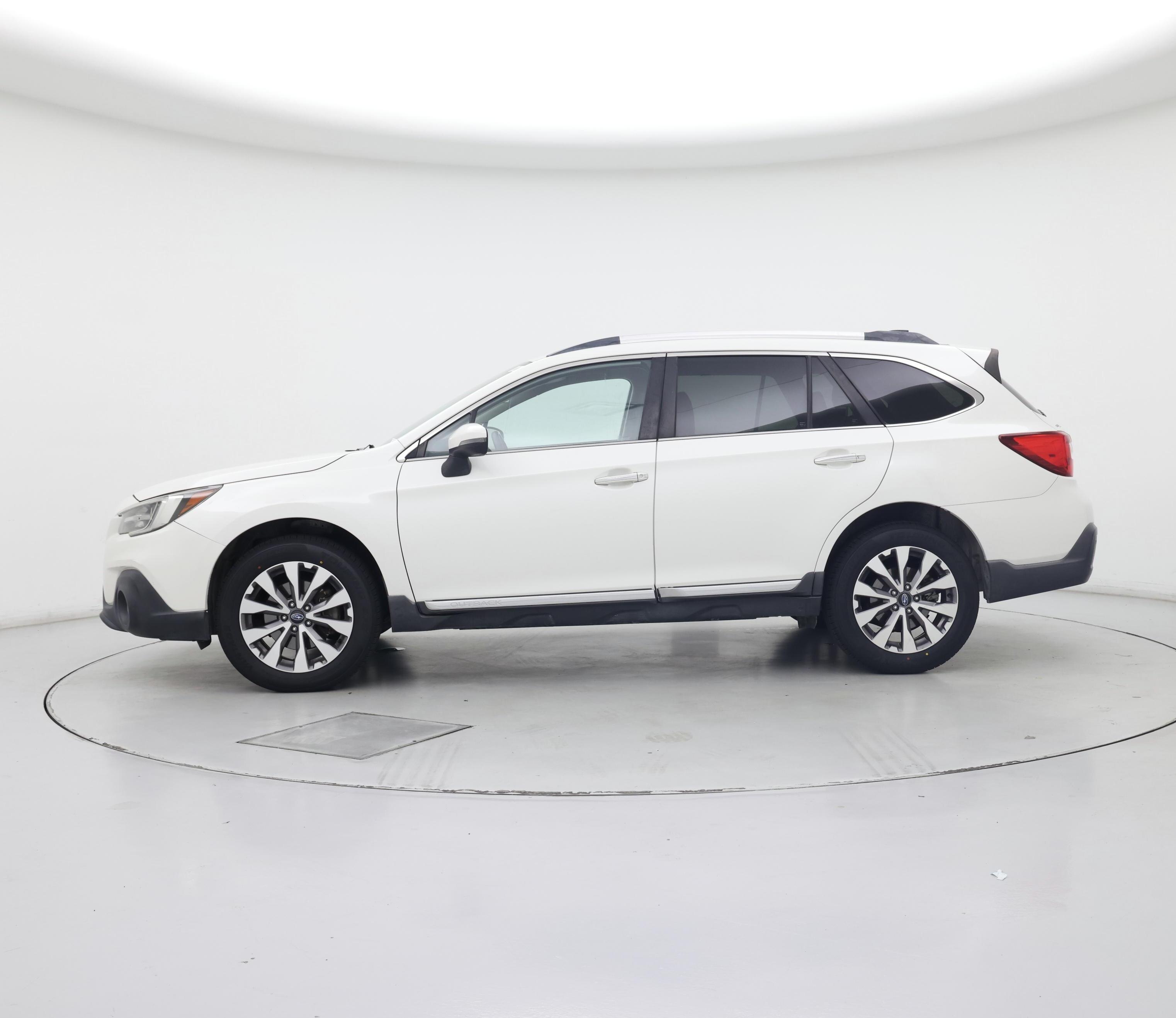 Thumbnail: 2019 Subaru Outback - 3