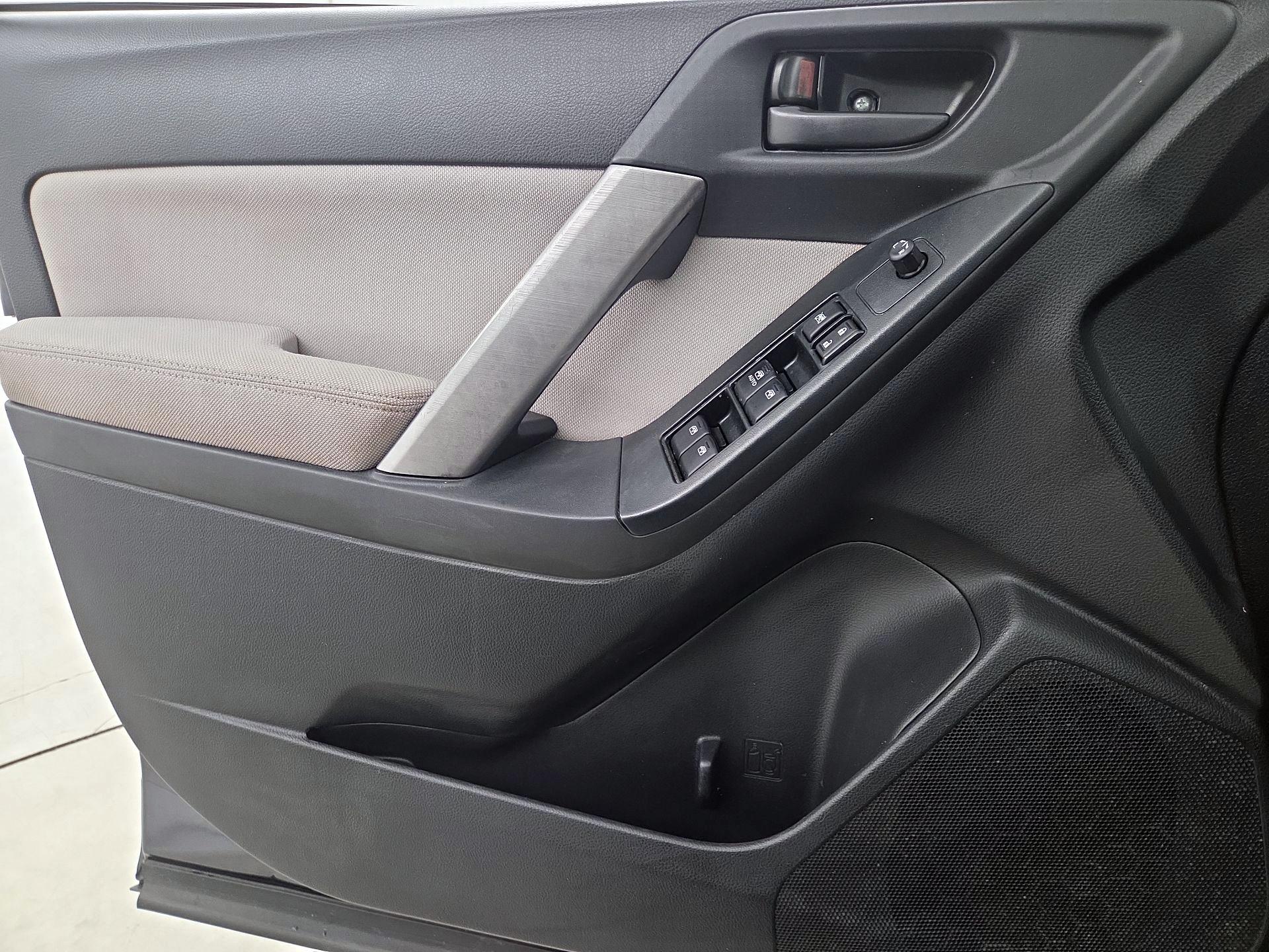 Thumbnail: 2015 Subaru Forester - 12