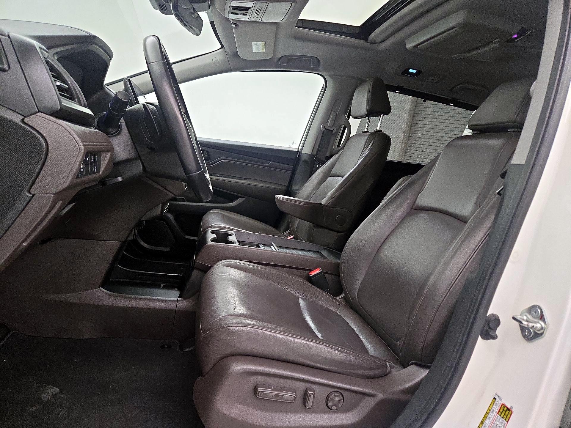 Thumbnail: 2018 Honda Odyssey - 11