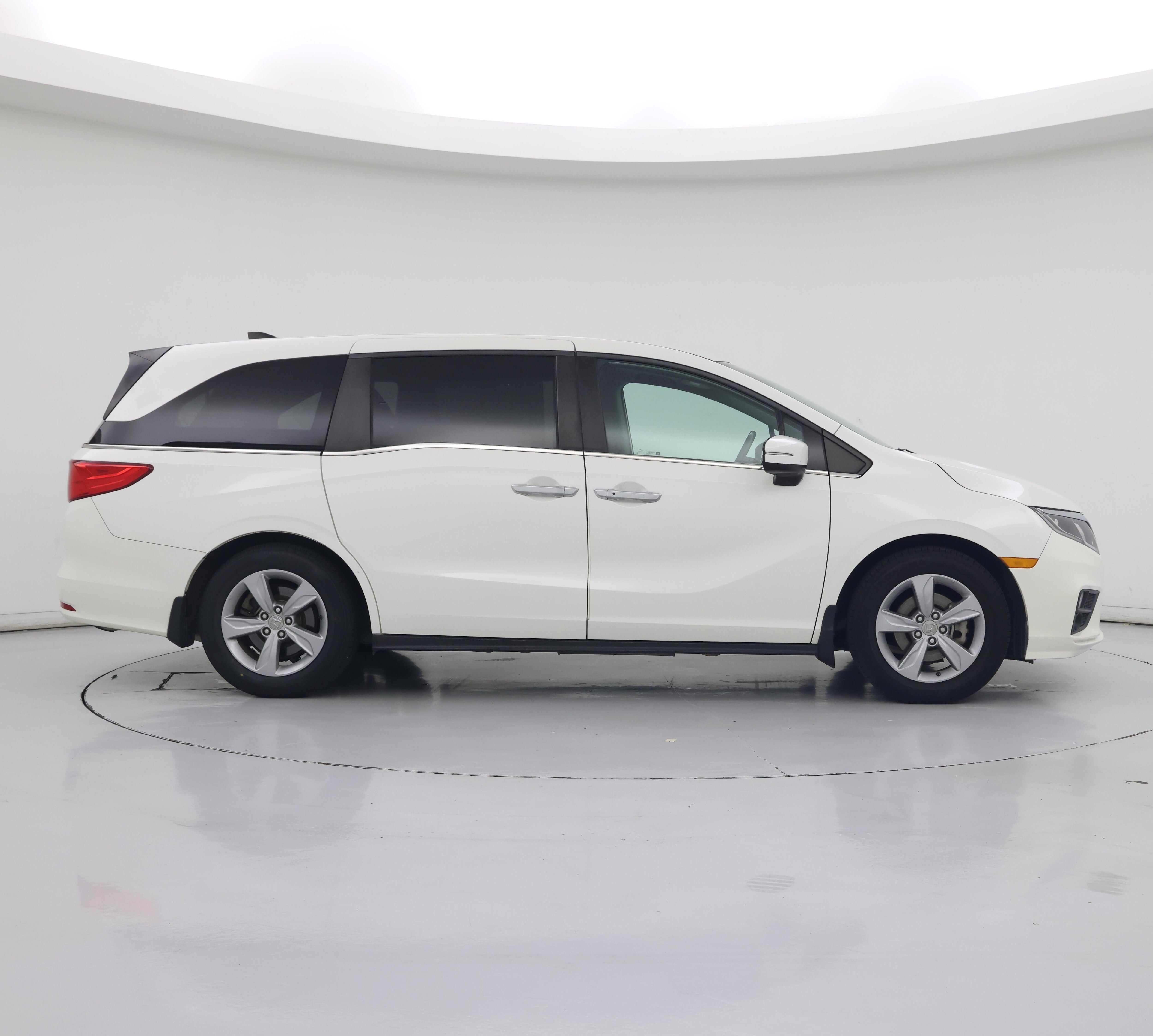 Thumbnail: 2018 Honda Odyssey - 7