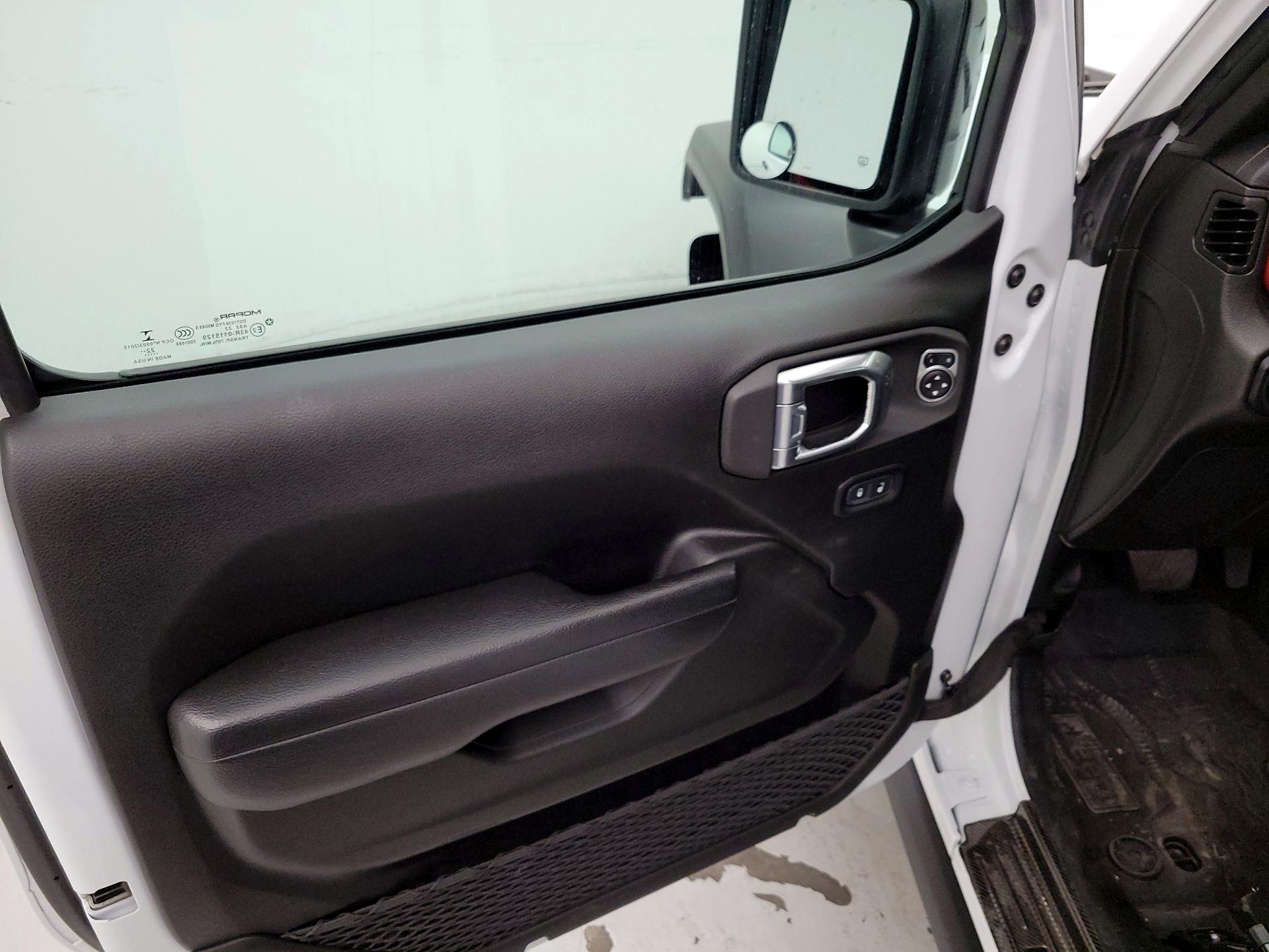 Thumbnail: 2023 Jeep Gladiator - 12