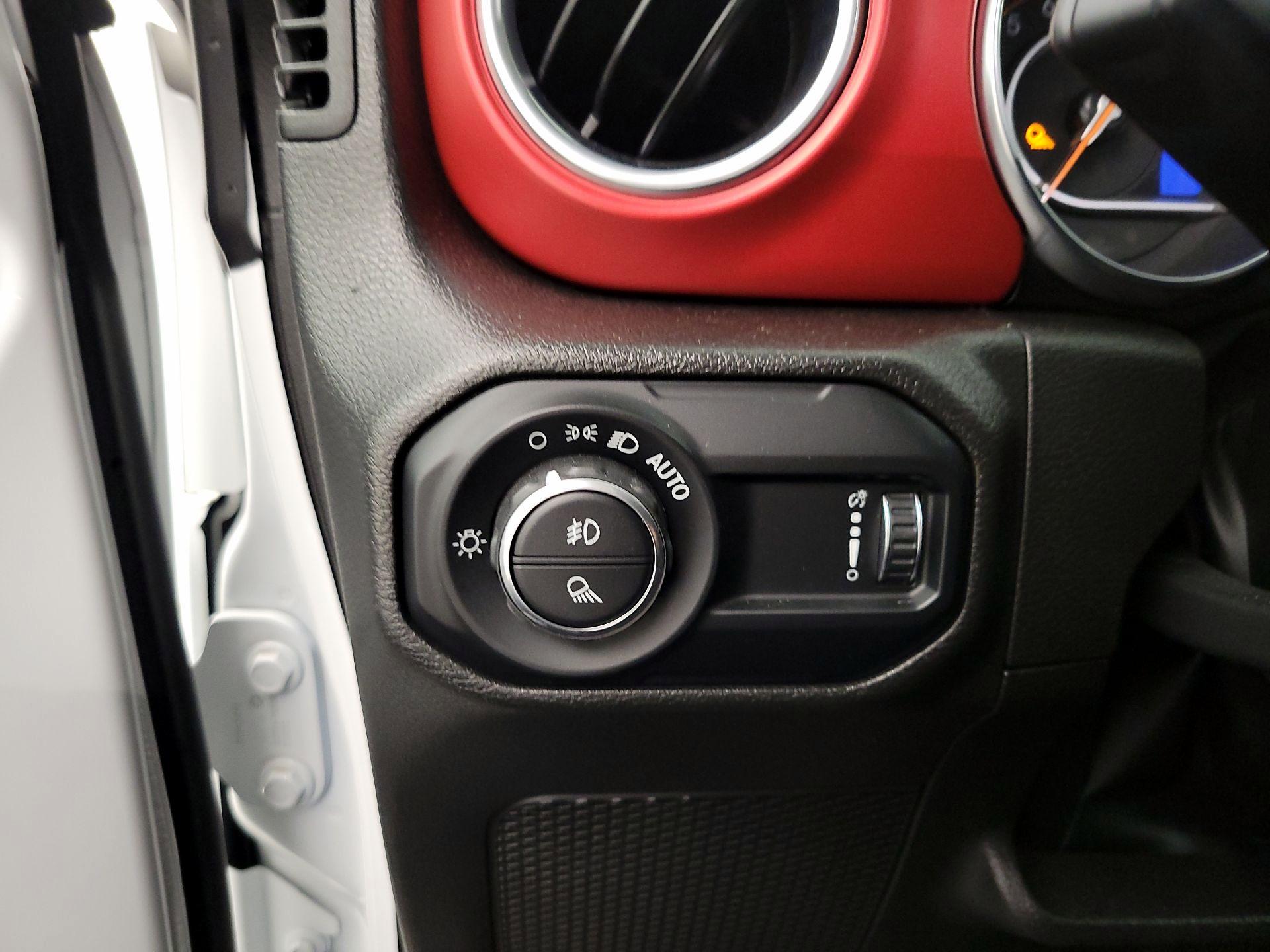 Thumbnail: 2023 Jeep Gladiator - 13