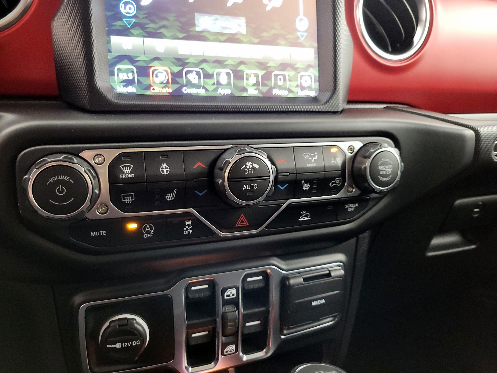 Thumbnail: 2023 Jeep Gladiator - 17