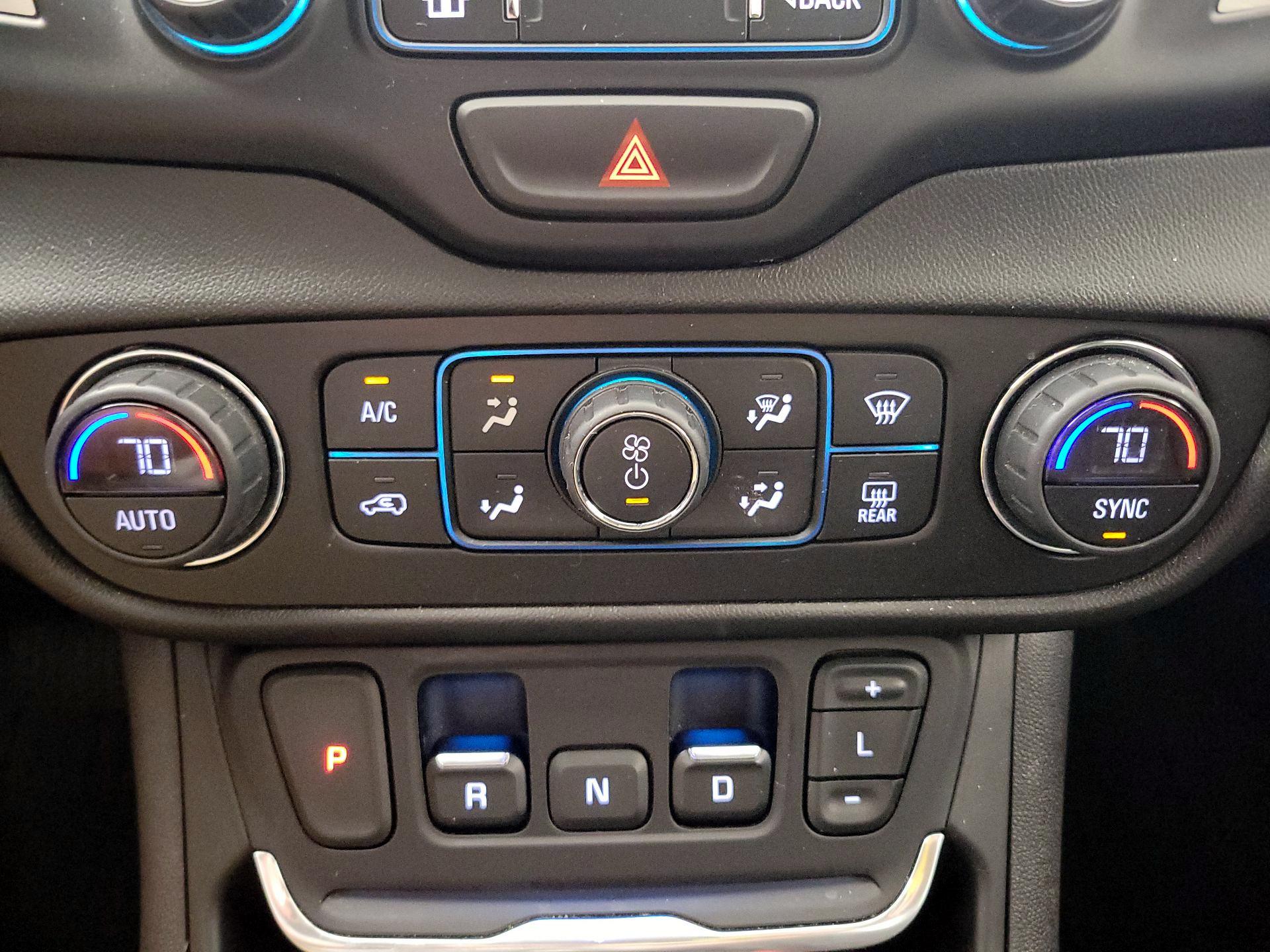 Thumbnail: 2019 GMC Terrain - 17