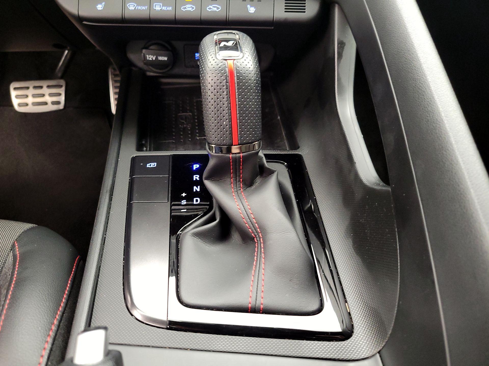 Thumbnail: 2022 Hyundai Elantra - 17