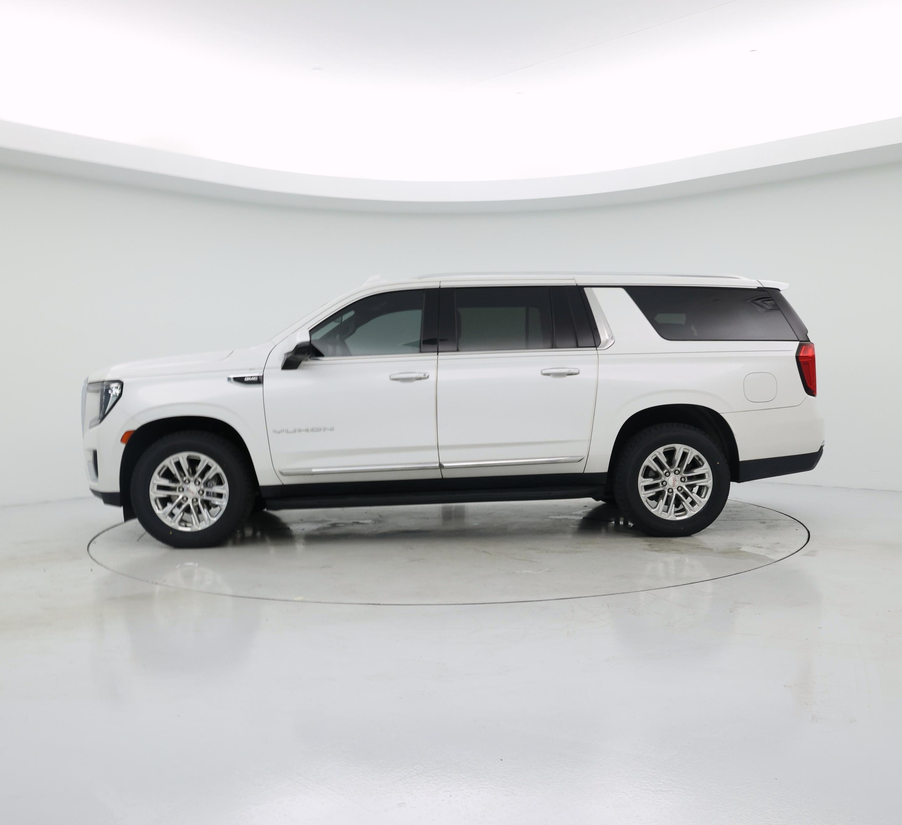 Thumbnail: 2022 GMC Yukon XL - 3