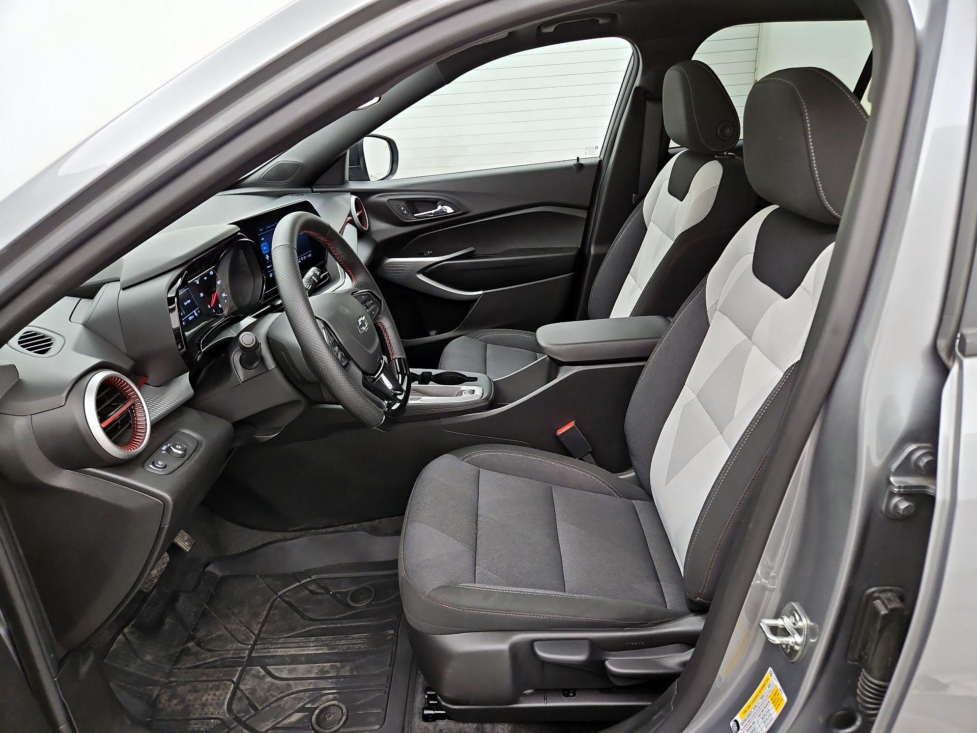 Thumbnail: 2025 Chevrolet Trax - 11