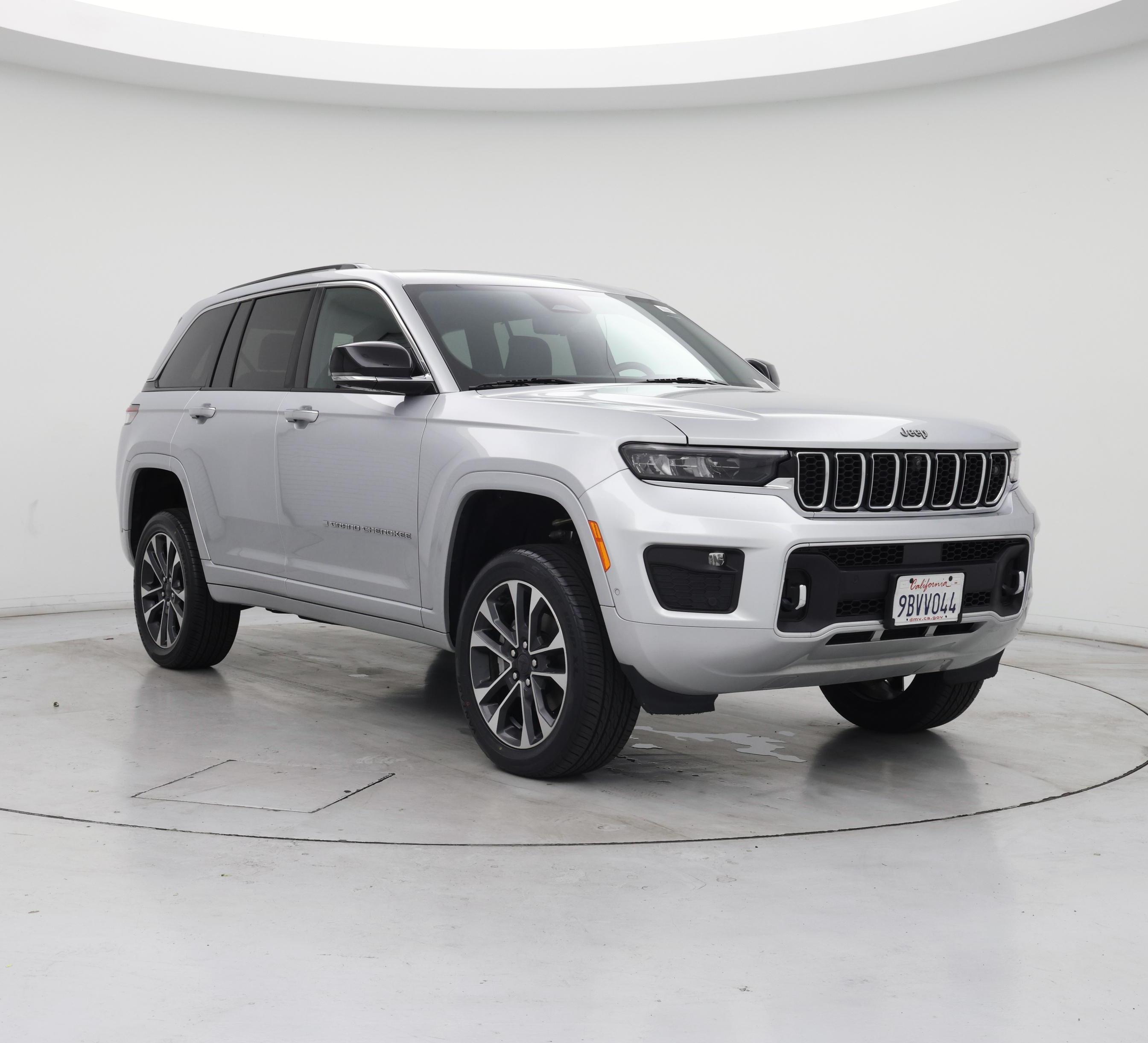 Silver 2022 Jeep Grand Cherokee SUV / Crossover Four-Wheel Drive Automatic