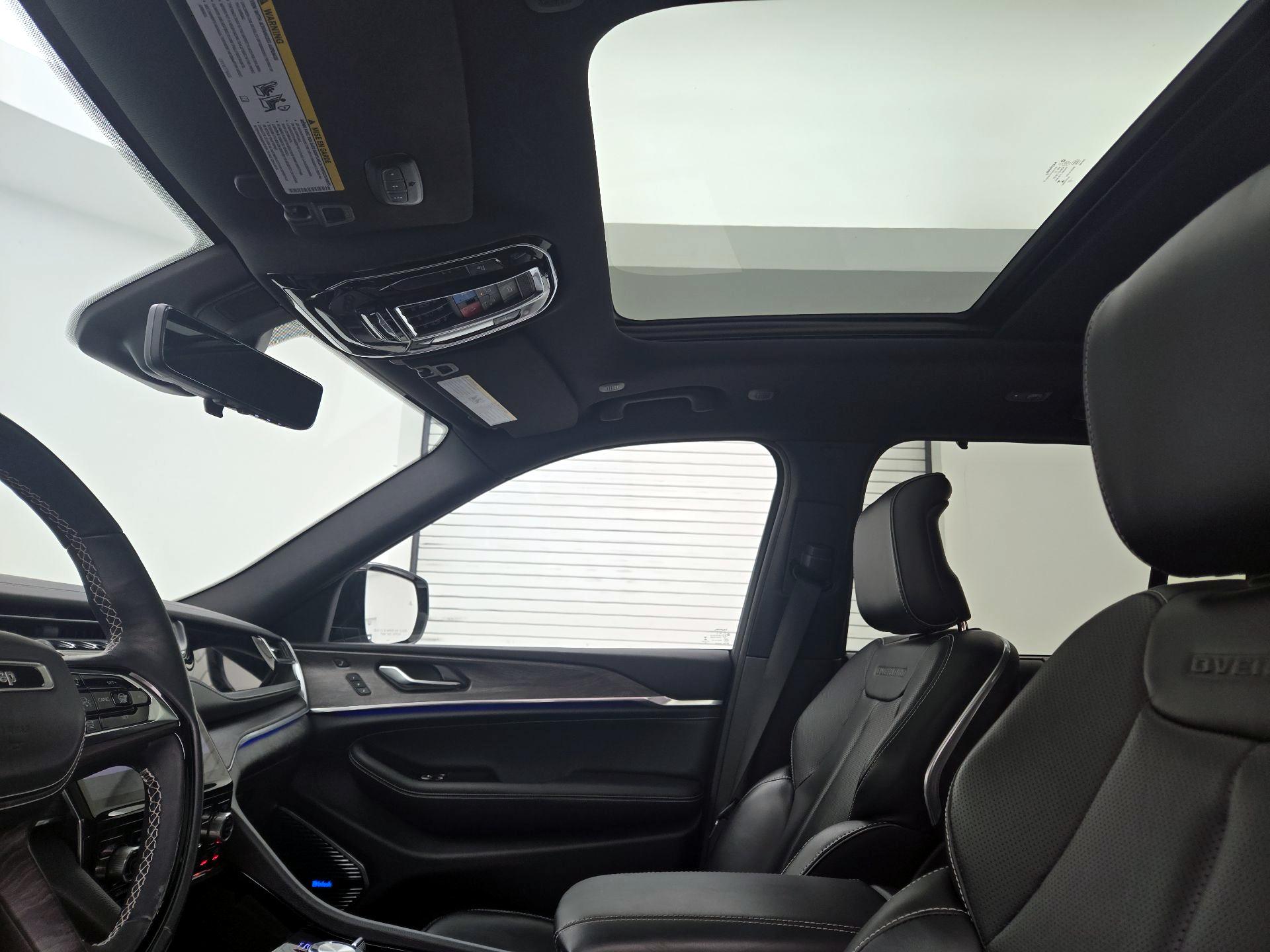 Thumbnail: 2022 Jeep Grand Cherokee - 19