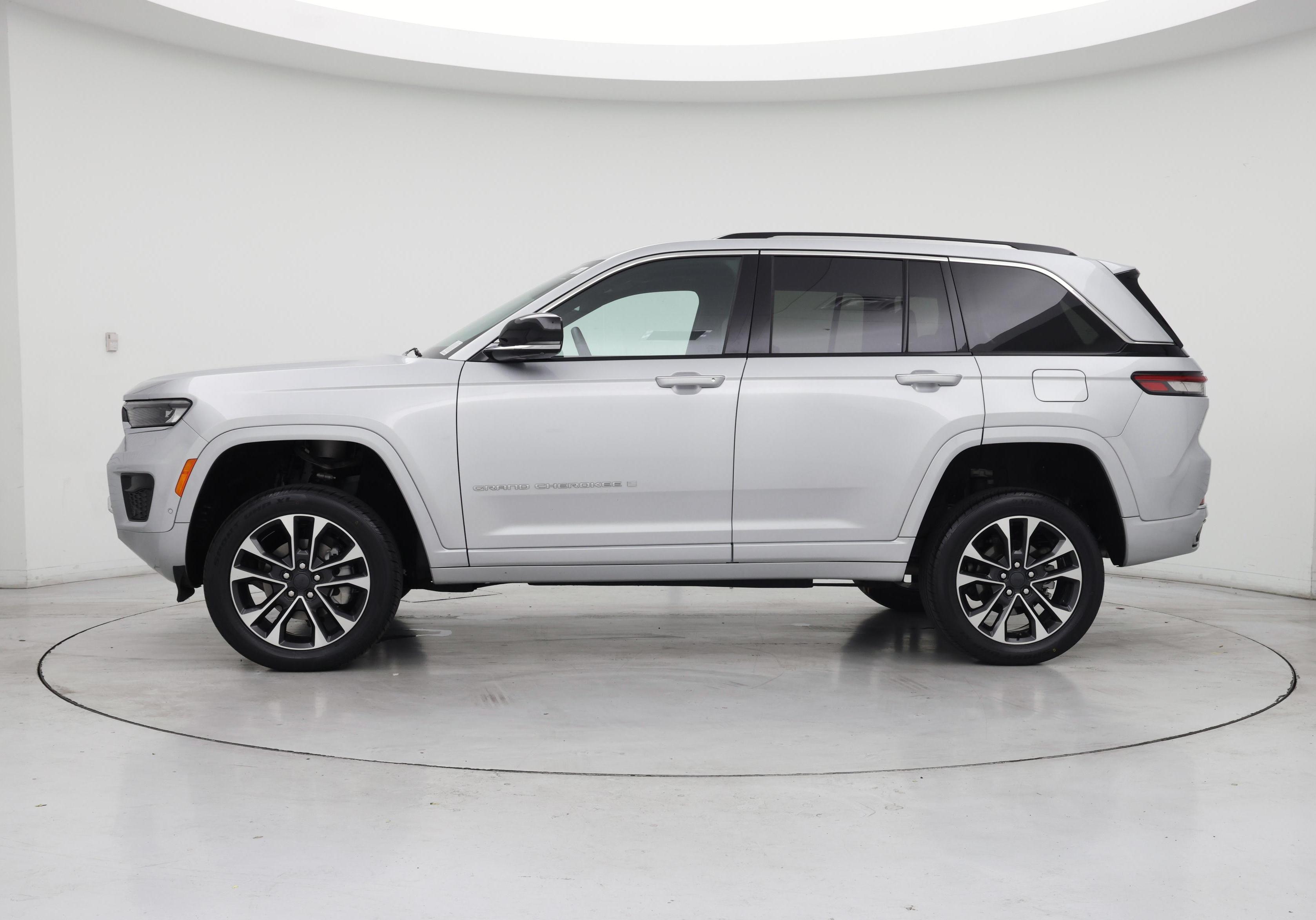 Thumbnail: 2022 Jeep Grand Cherokee - 3