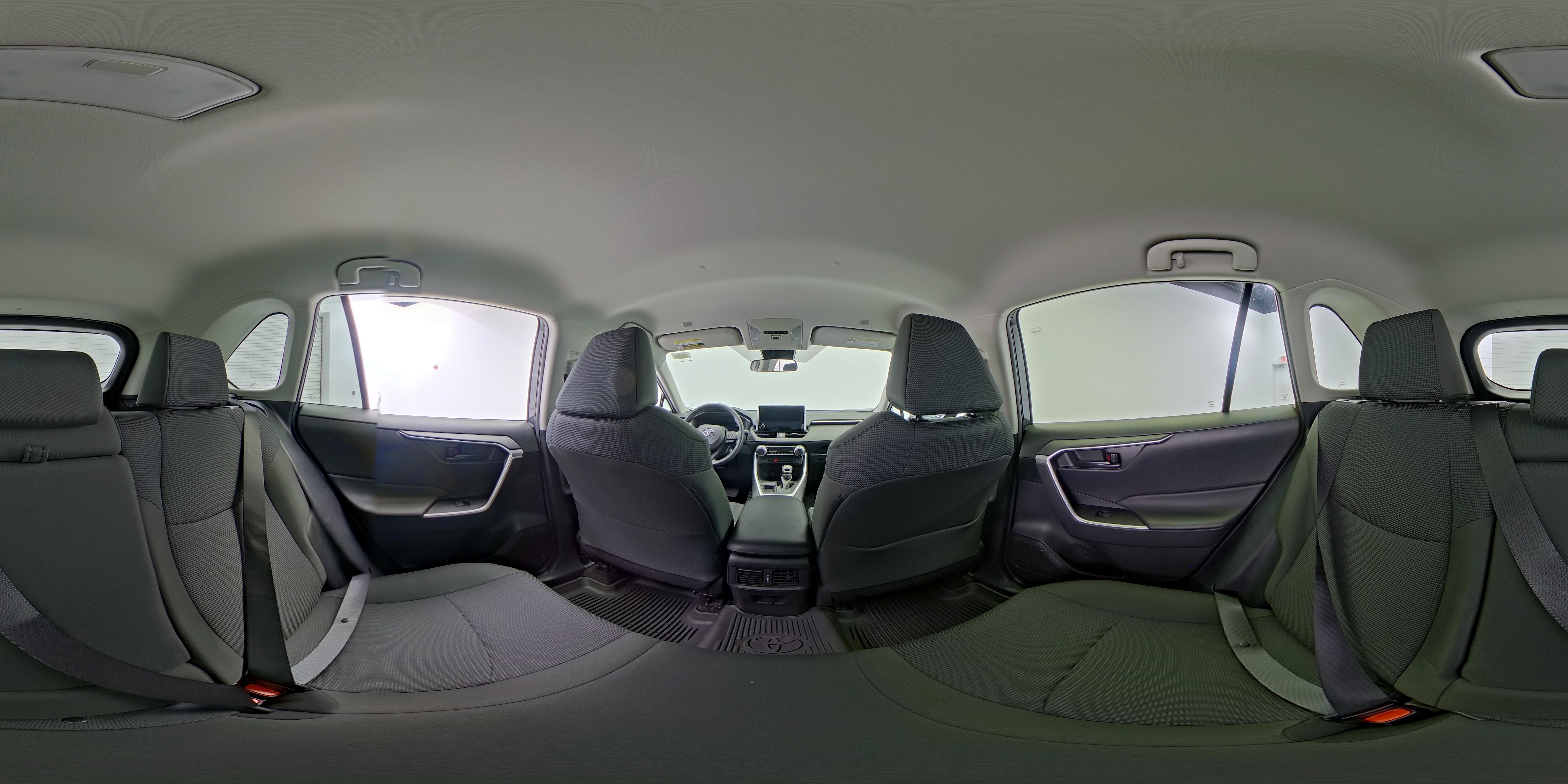 2024 Toyota RAV4 LE - Photo 25