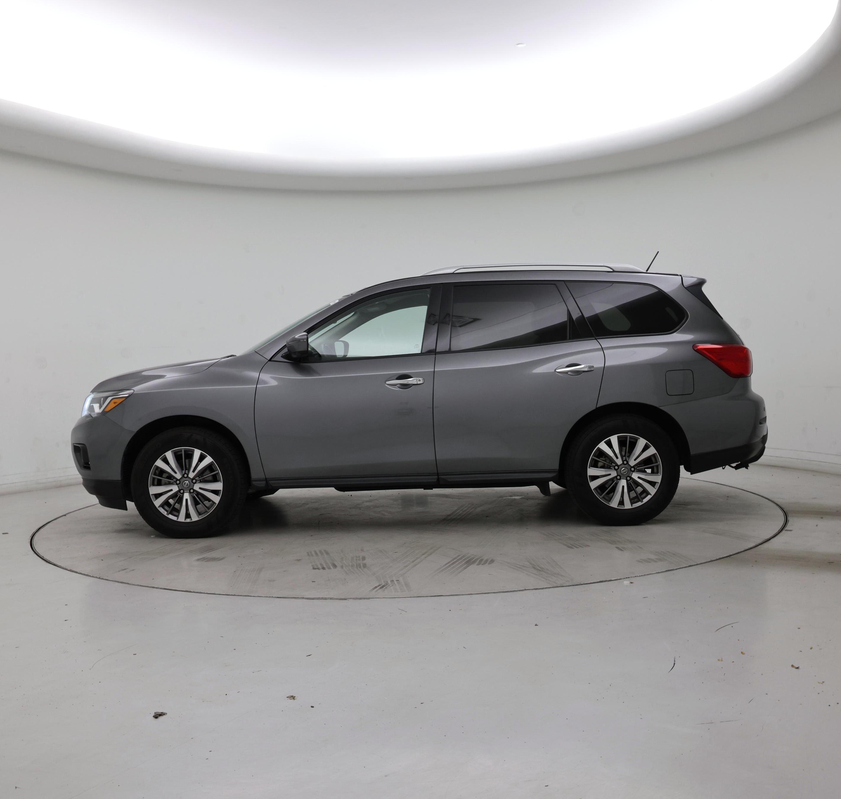 Thumbnail: 2018 Nissan Pathfinder - 3