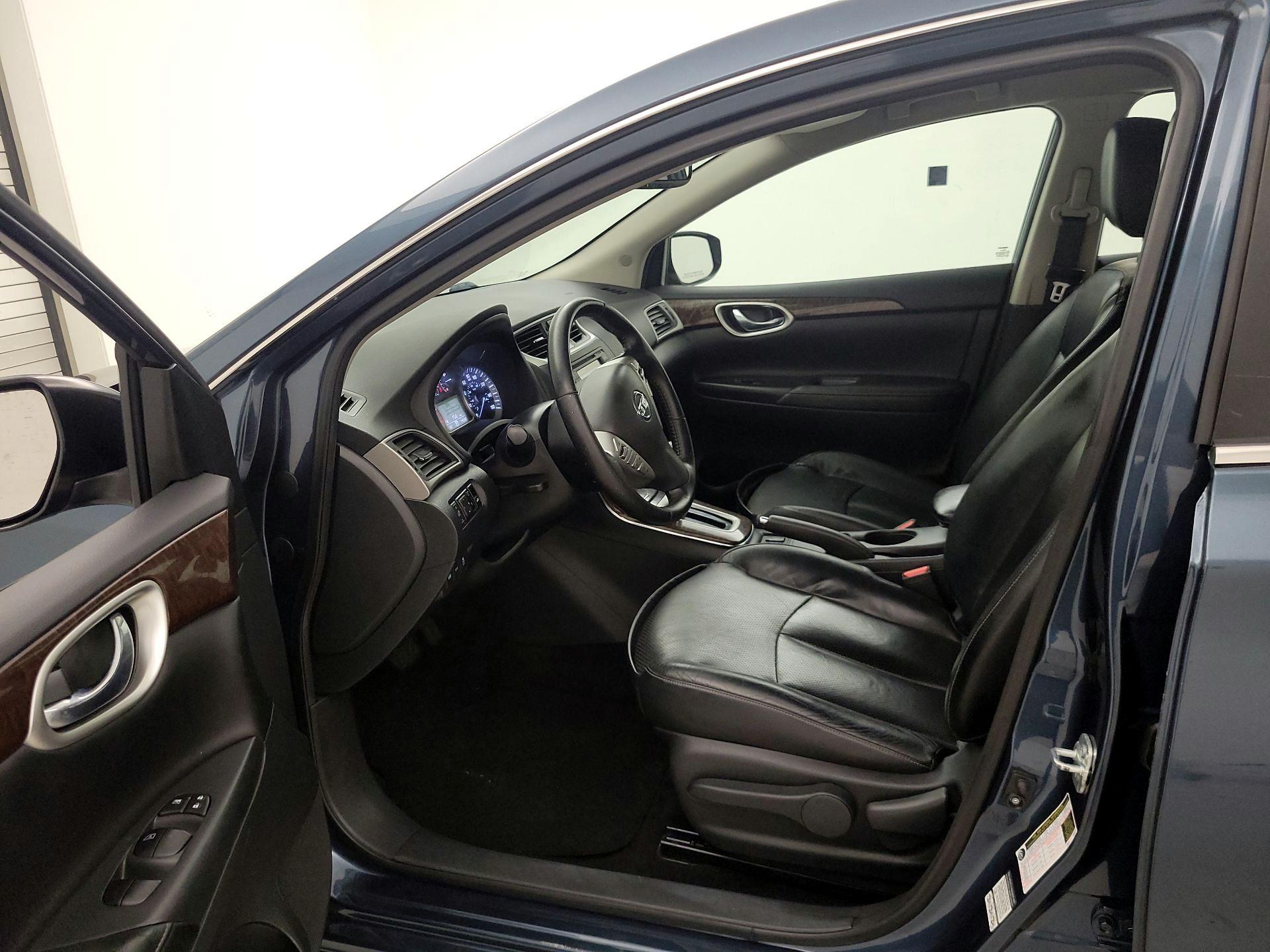 Thumbnail: 2015 Nissan Sentra - 11