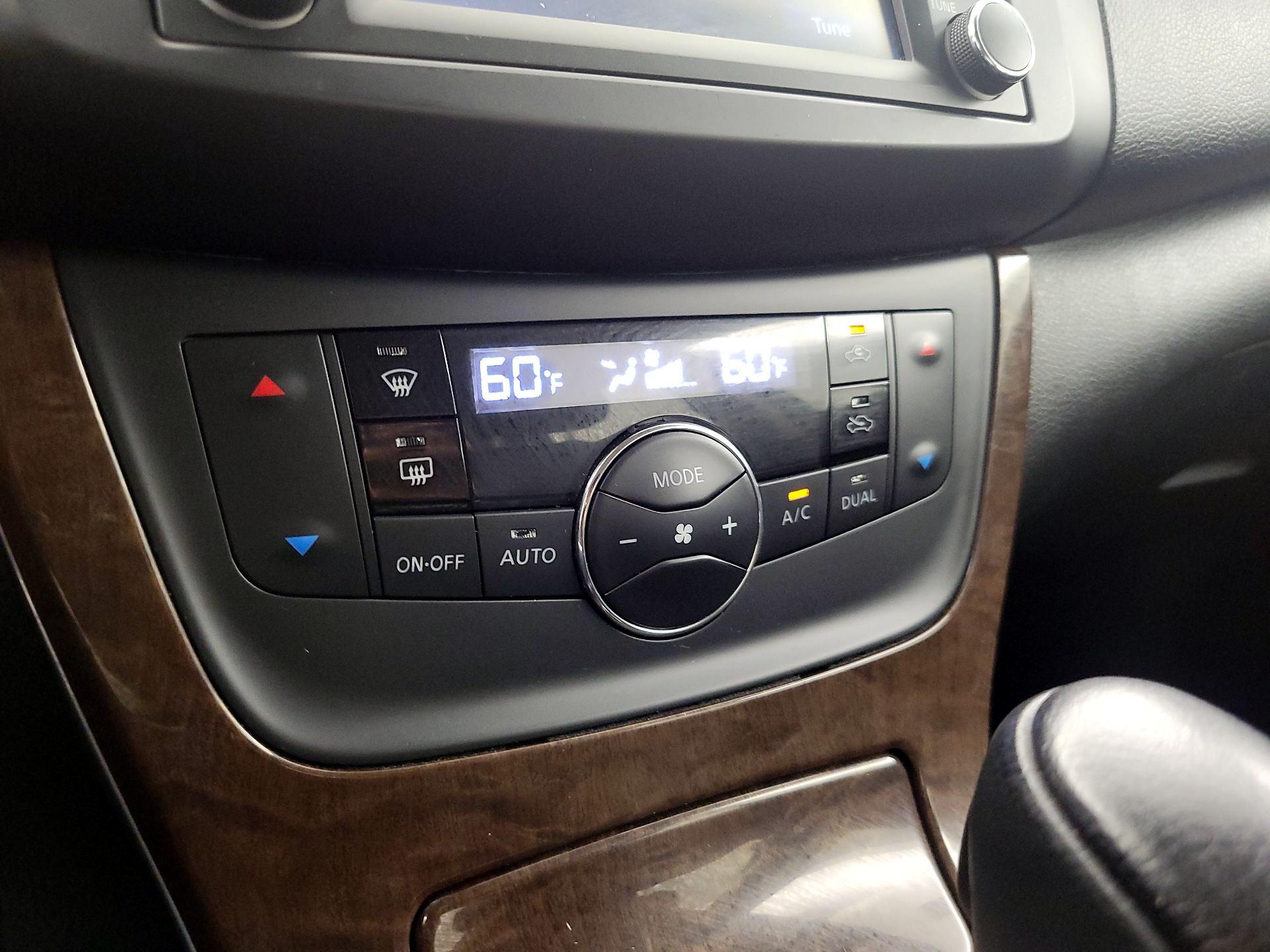 Thumbnail: 2015 Nissan Sentra - 17