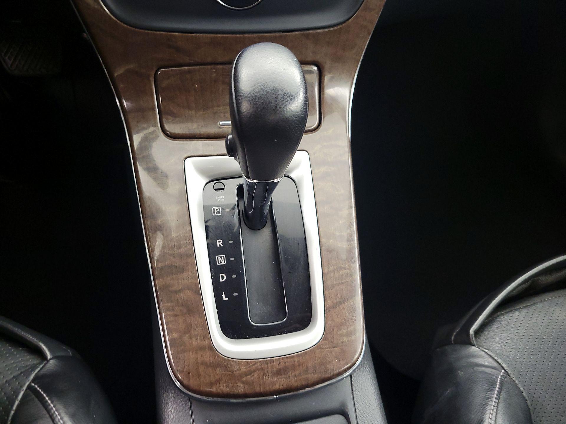 Thumbnail: 2015 Nissan Sentra - 18