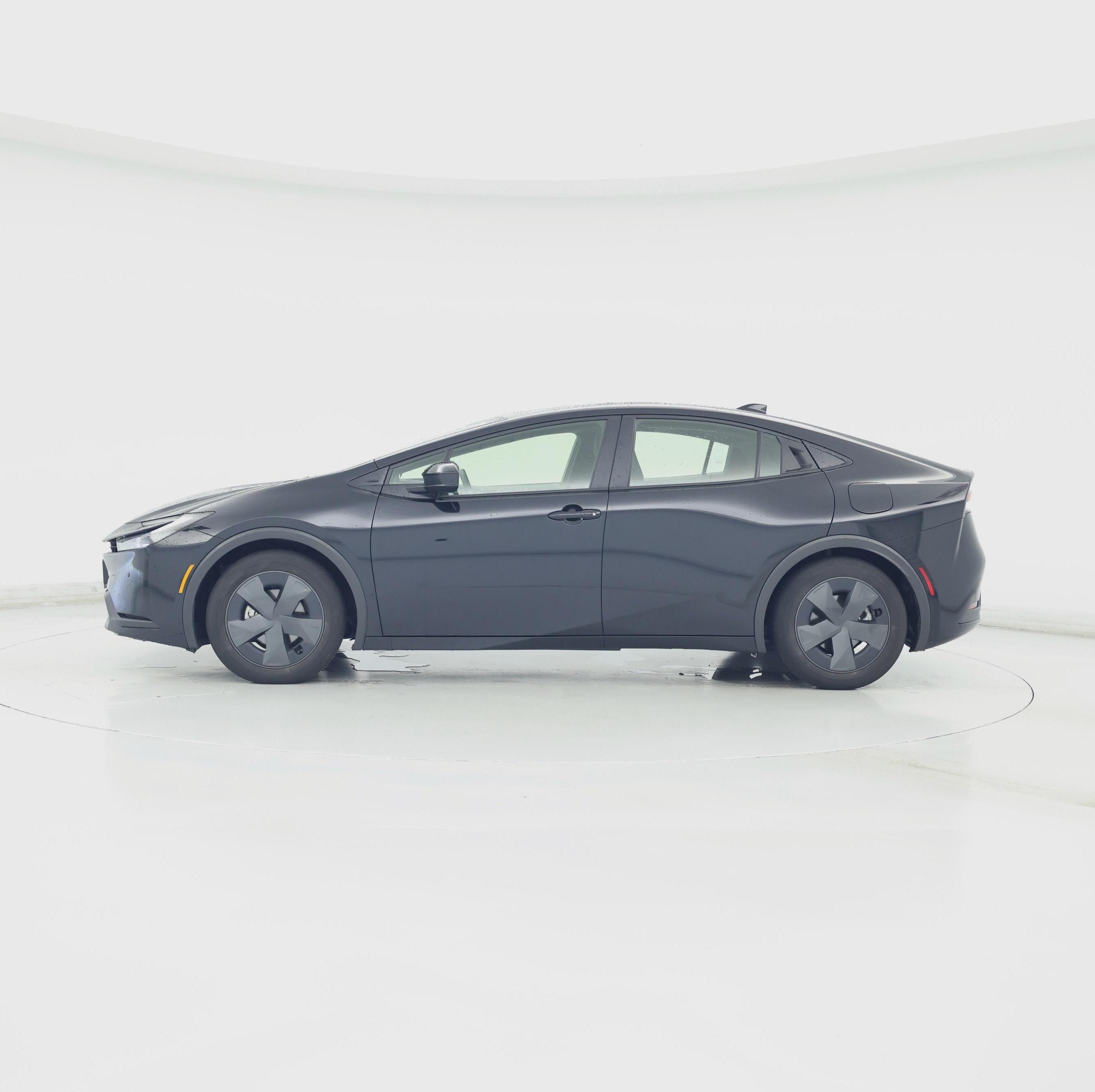 Thumbnail: 2024 Toyota Prius - 3