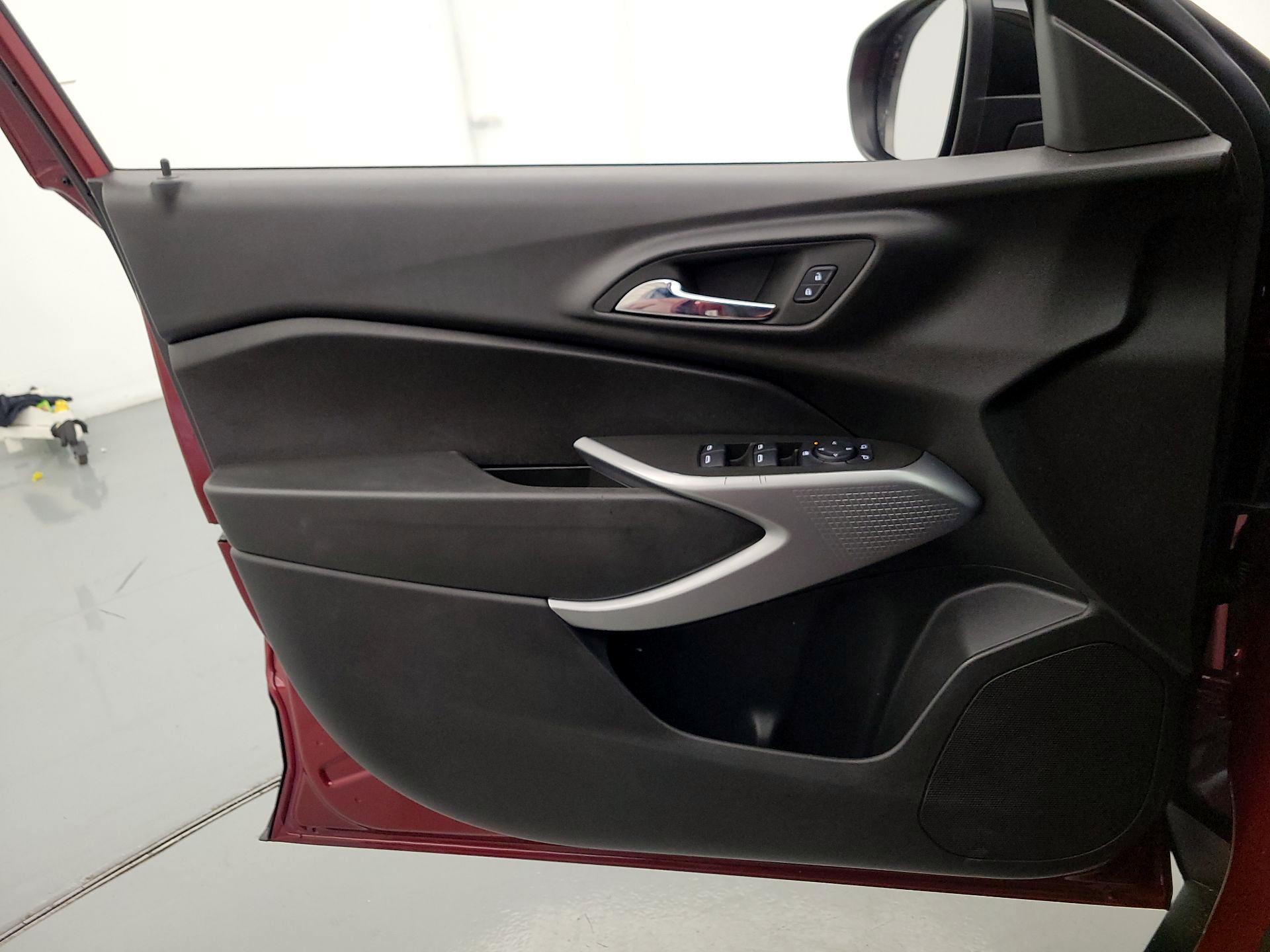 Thumbnail: 2024 Chevrolet Trax - 12