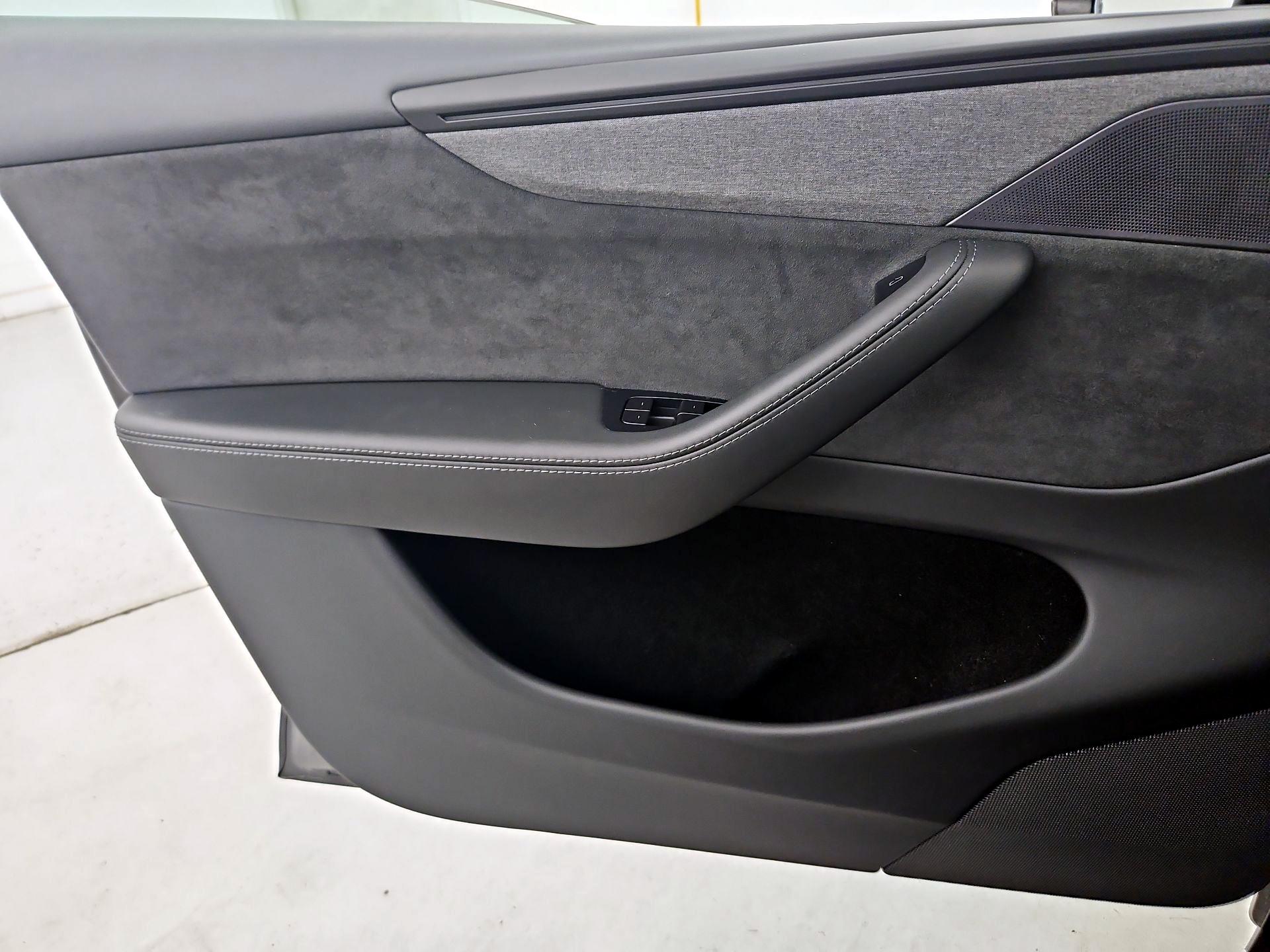 Thumbnail: 2026 Tesla Model Y - 12