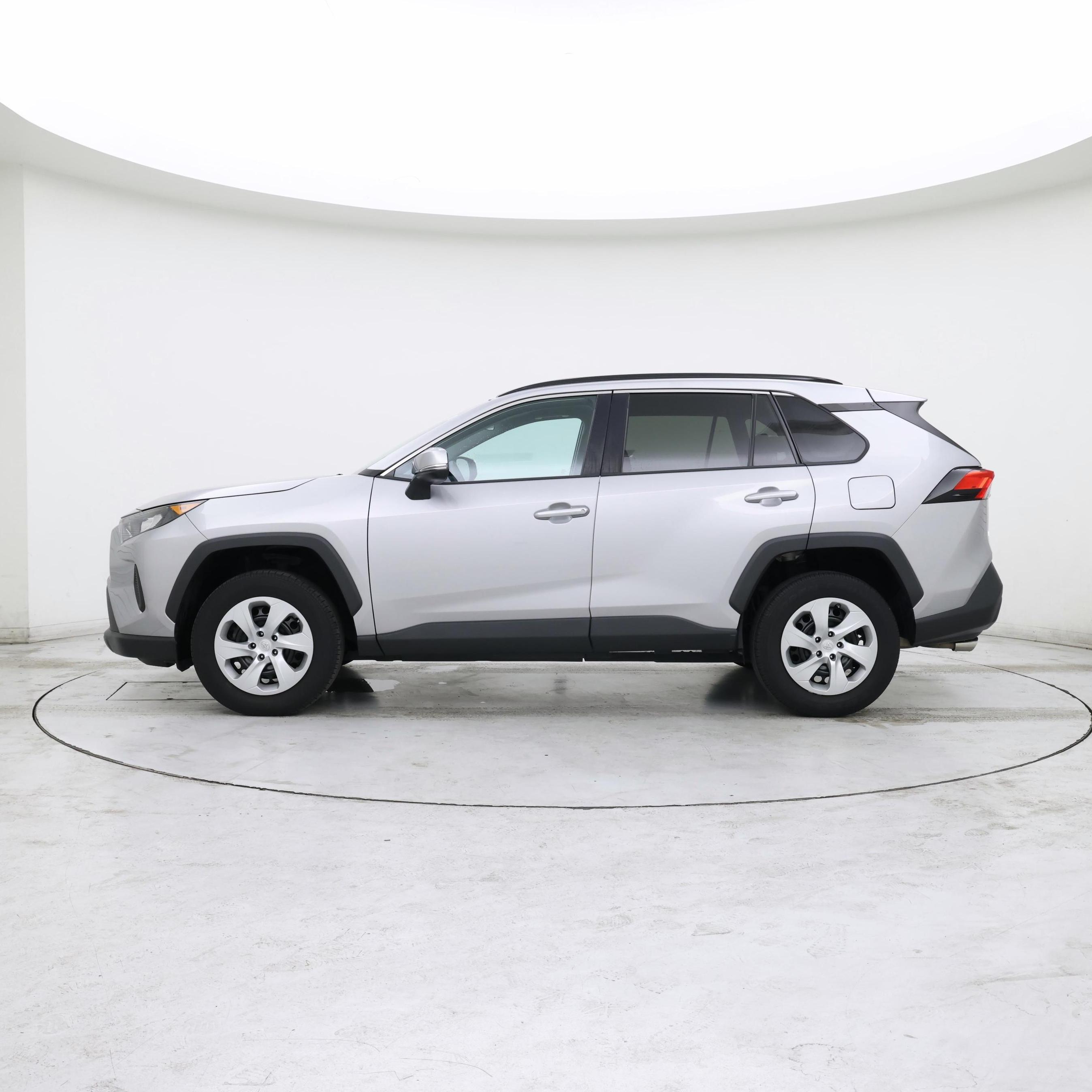 Thumbnail: 2020 Toyota RAV4 - 3