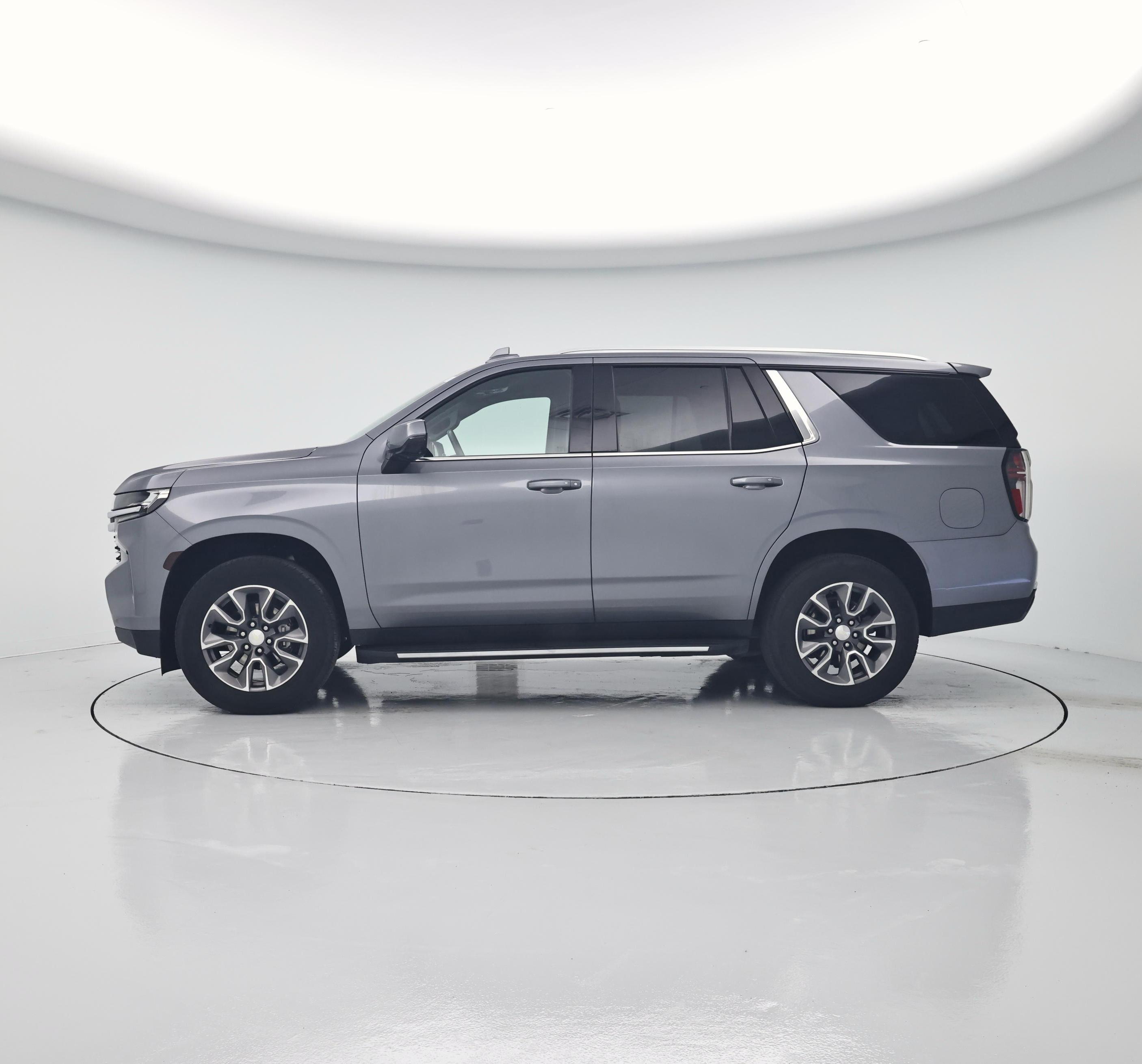 Thumbnail: 2022 Chevrolet Tahoe - 3
