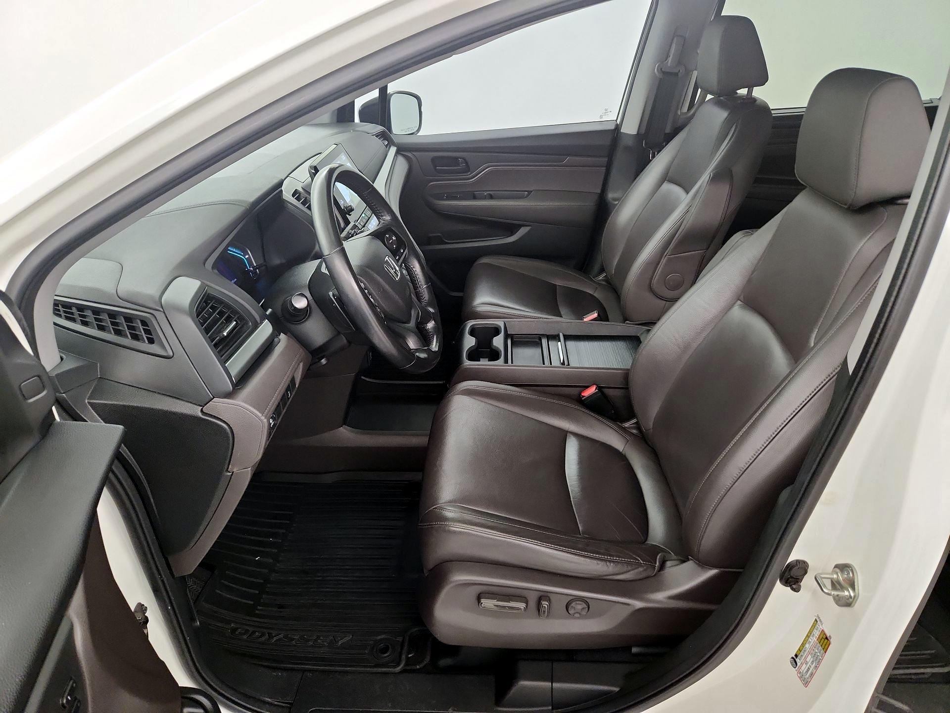 Thumbnail: 2018 Honda Odyssey - 9