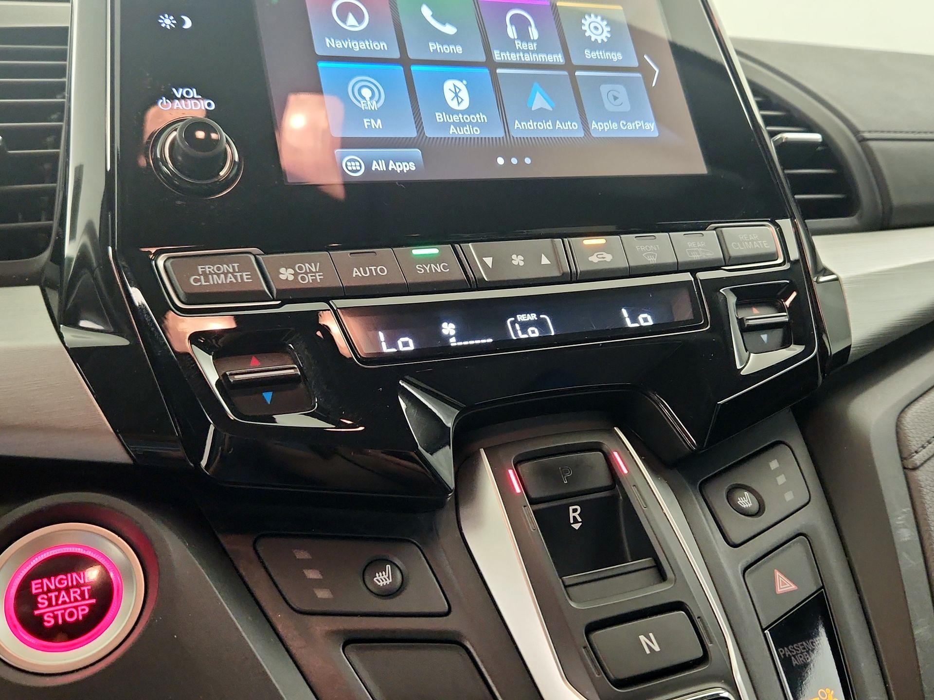 Thumbnail: 2018 Honda Odyssey - 15