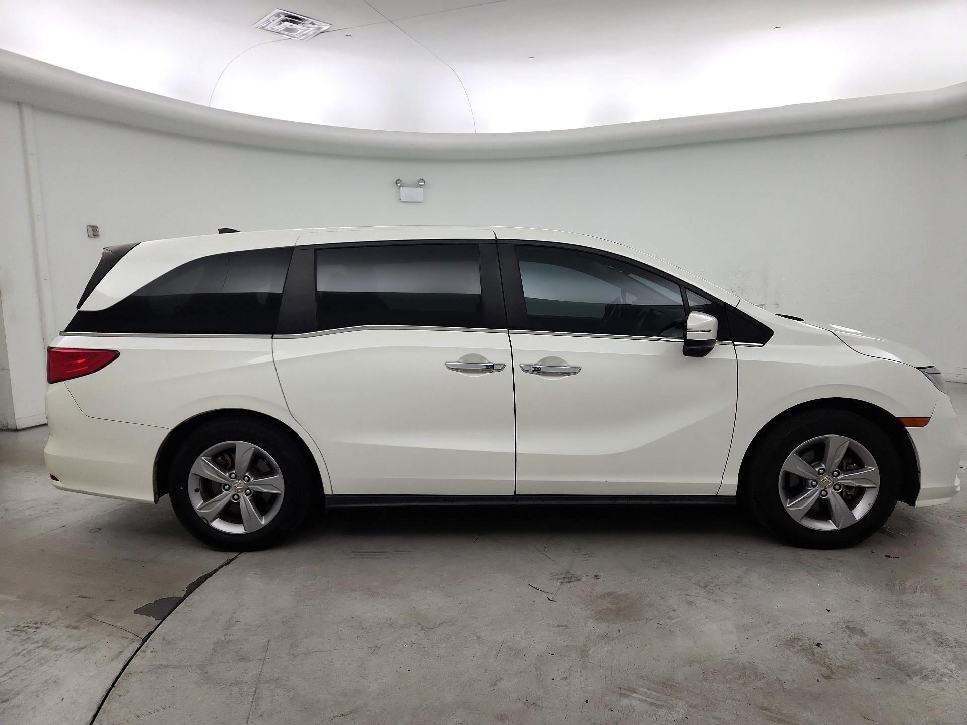 Thumbnail: 2018 Honda Odyssey - 4