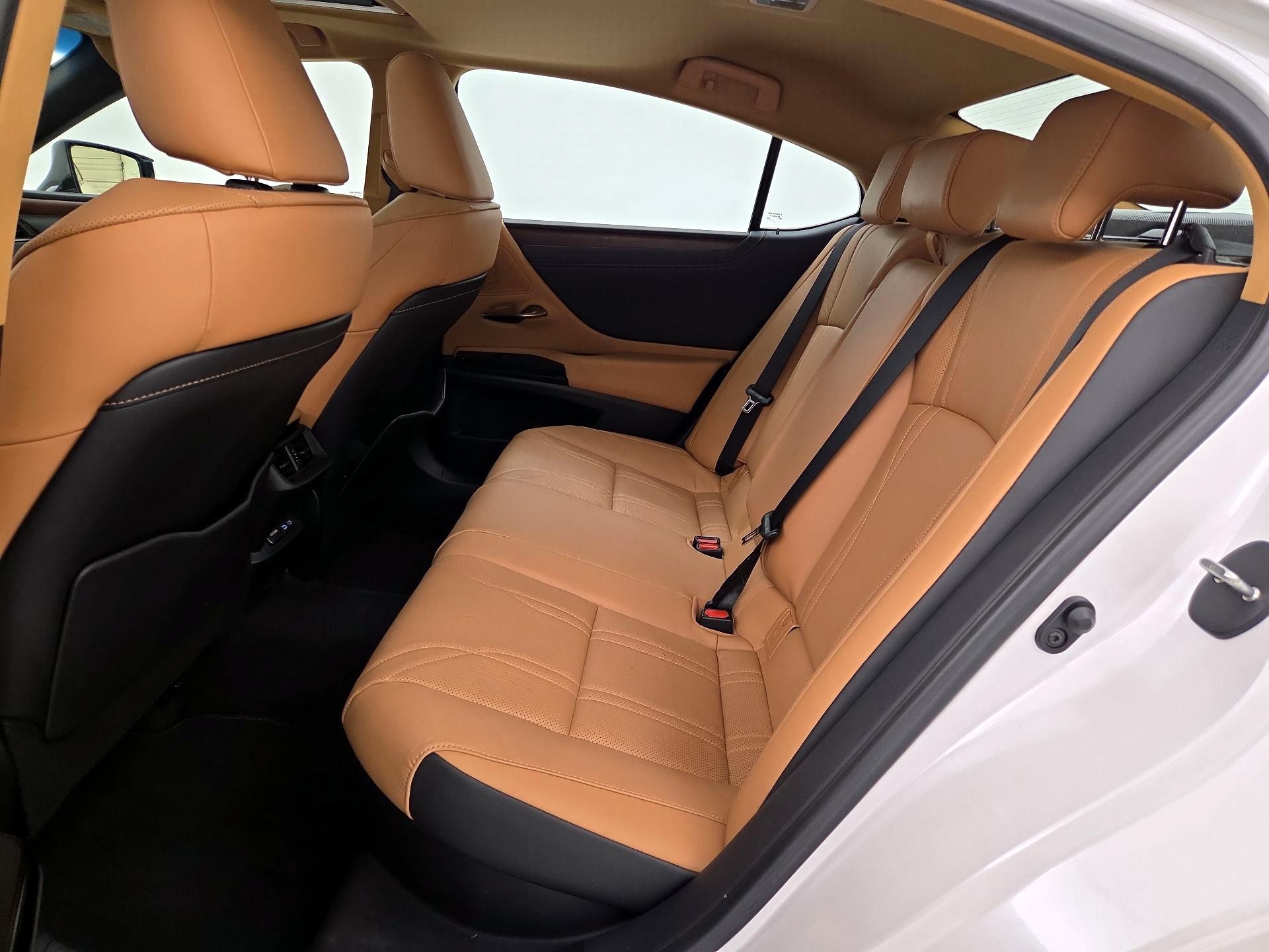 Thumbnail: 2025 Lexus ES - 20