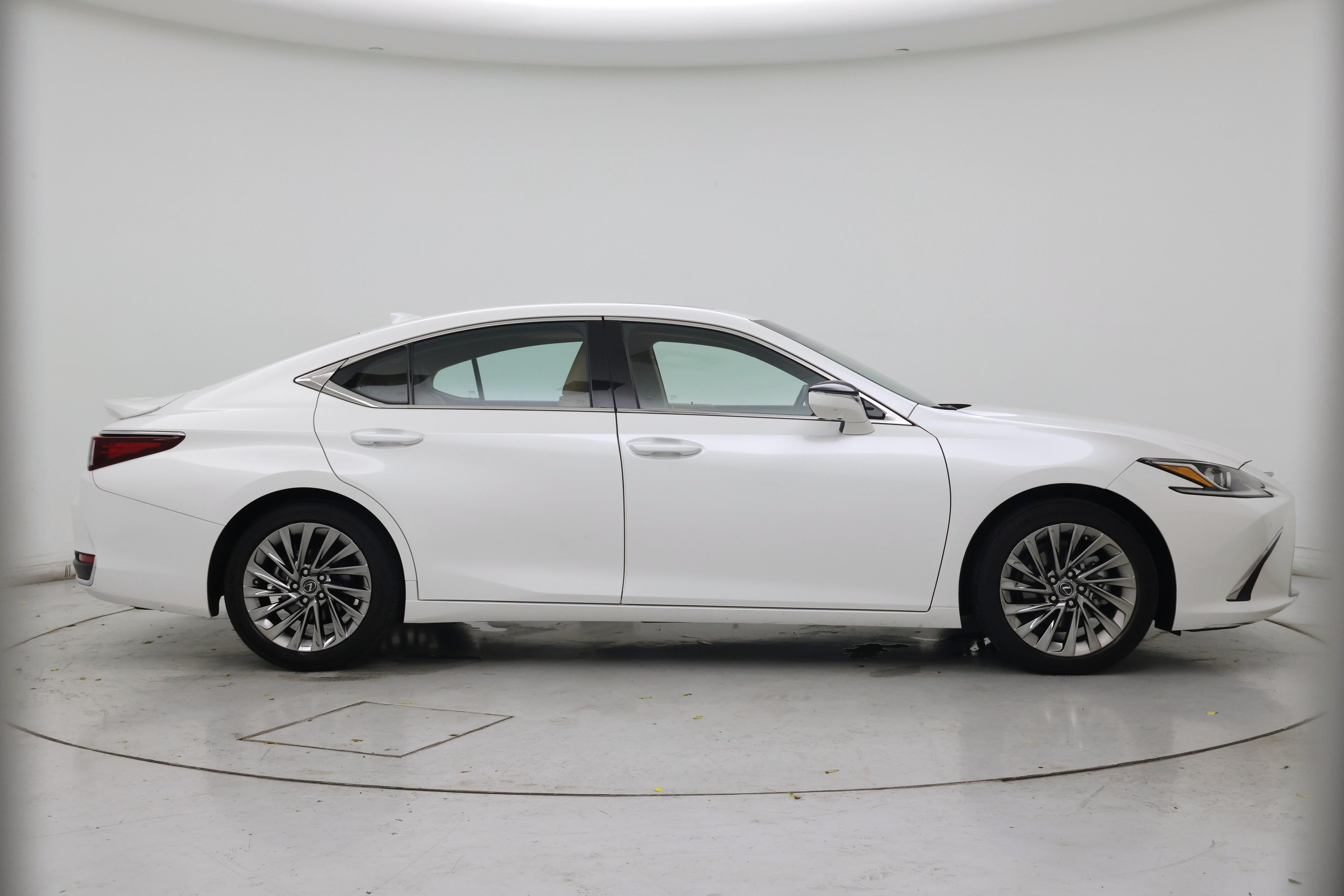 Thumbnail: 2025 Lexus ES - 7