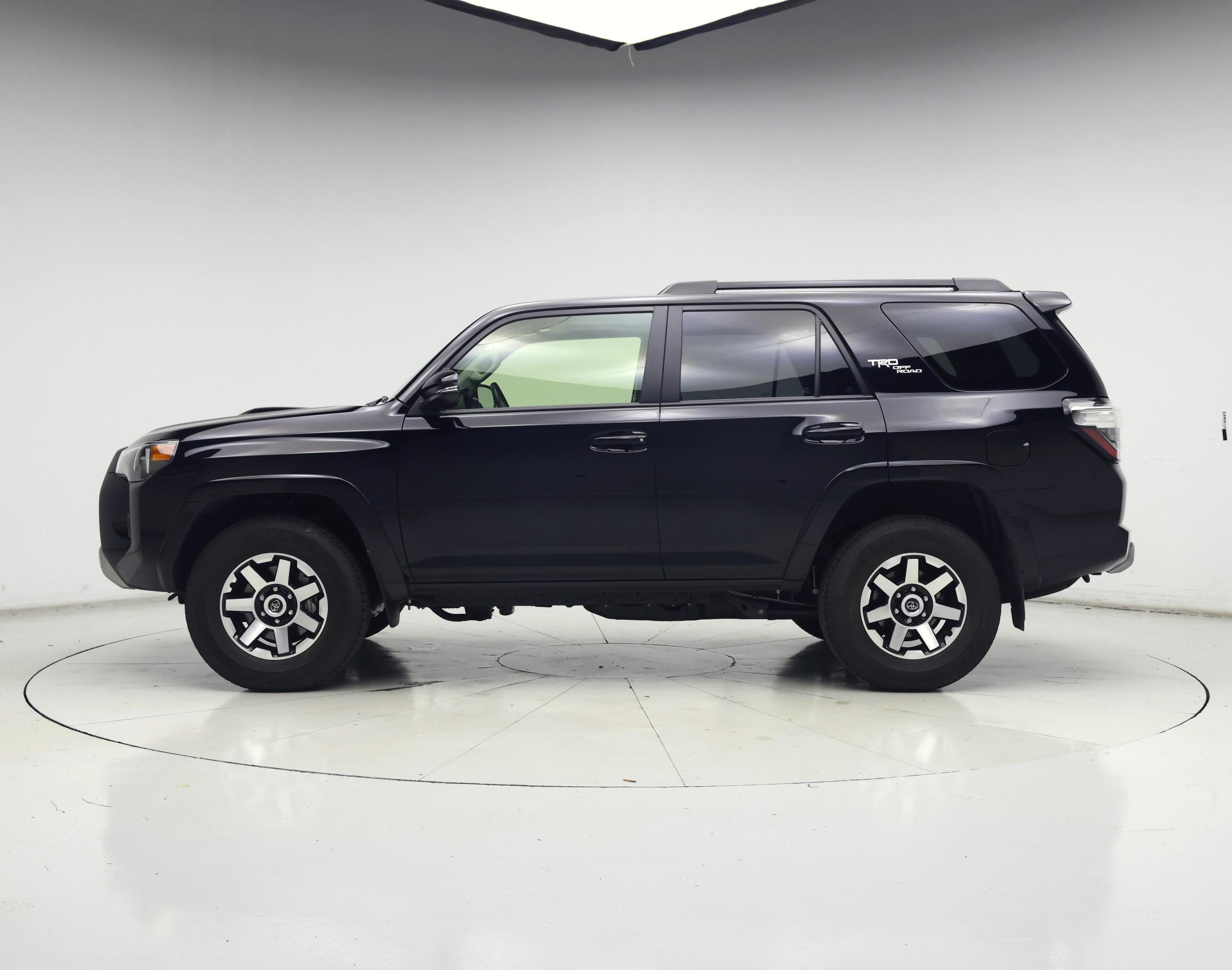 Thumbnail: 2023 Toyota 4Runner - 3
